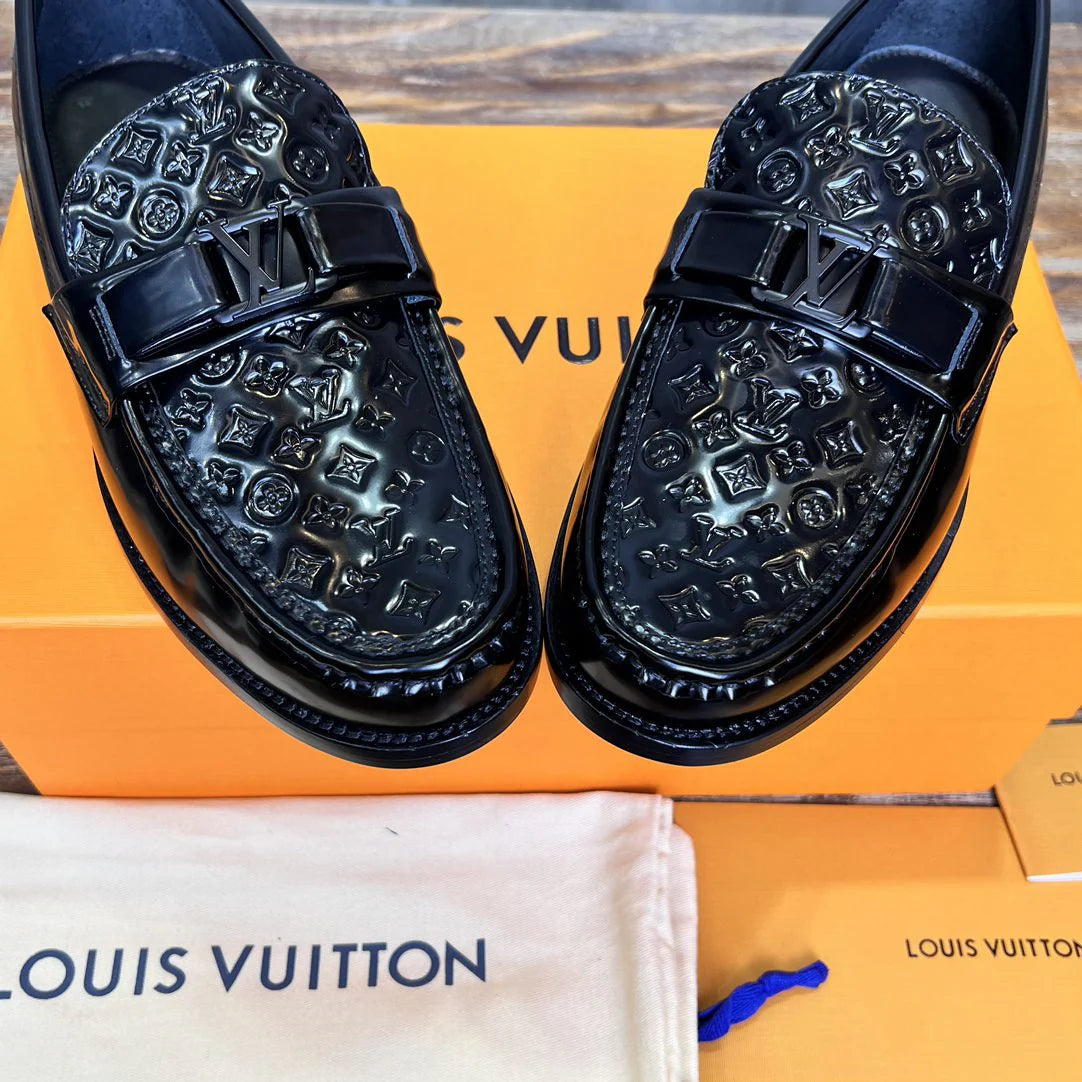 LV LOAFER