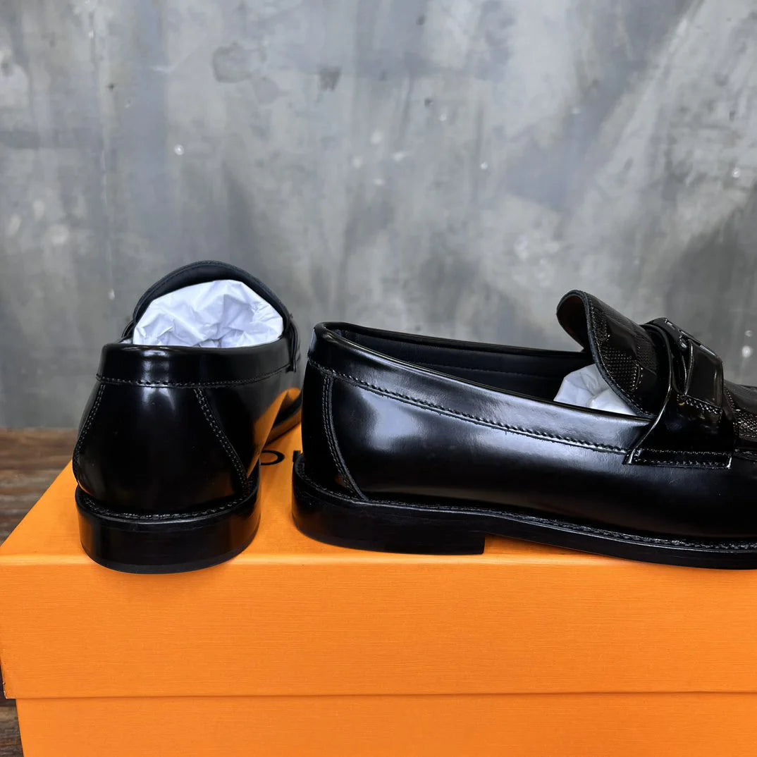 LV LOAFER