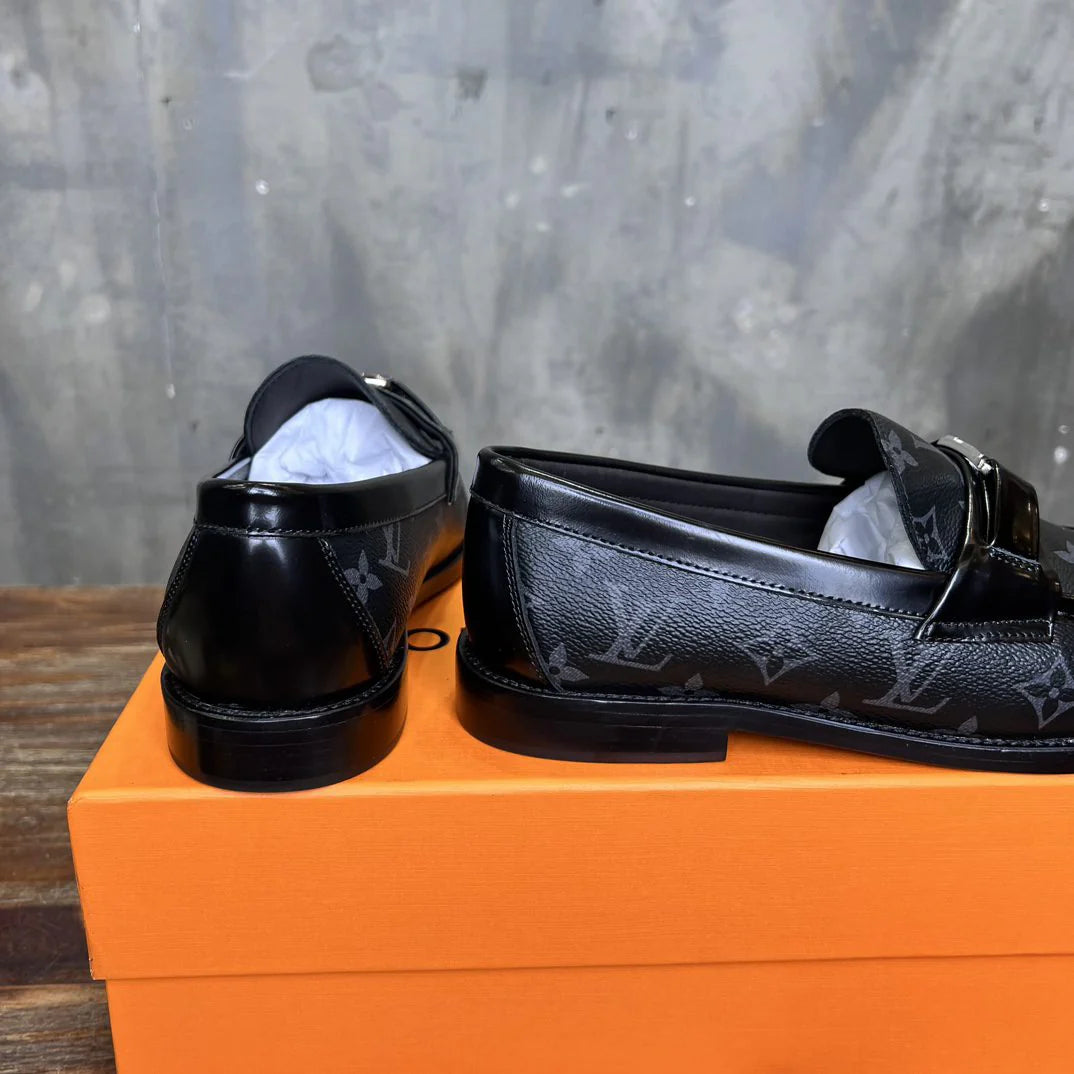 LV LOAFER