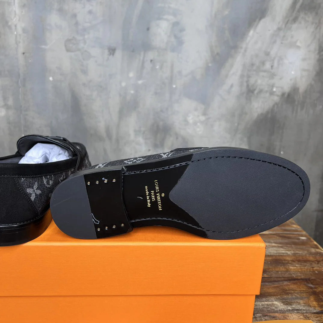 LV LOAFER