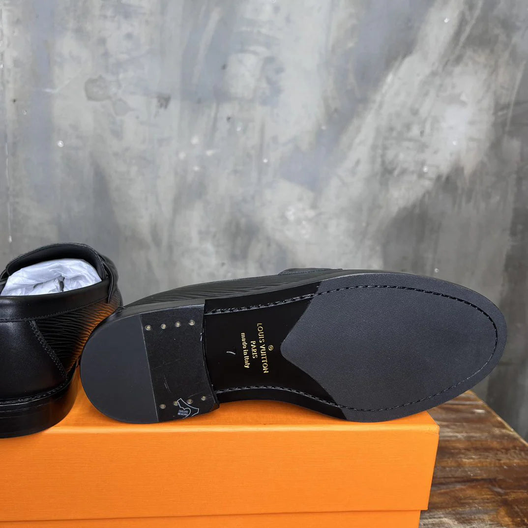 LV LOAFER