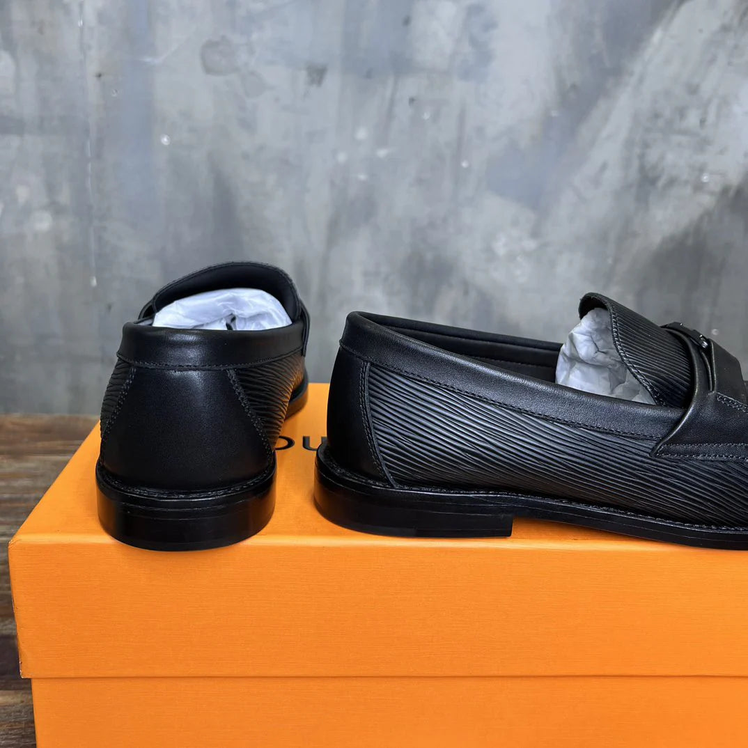 LV LOAFER