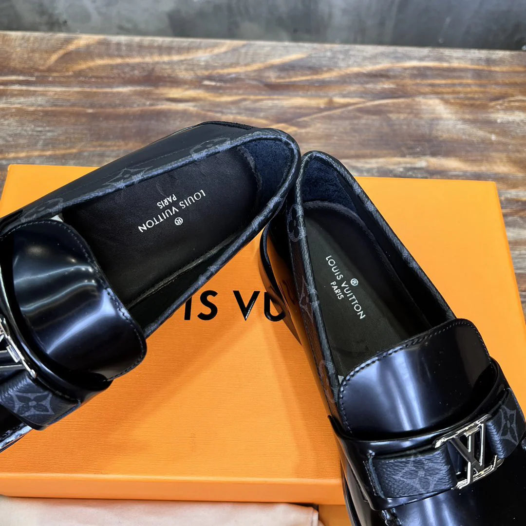 LV LOAFER