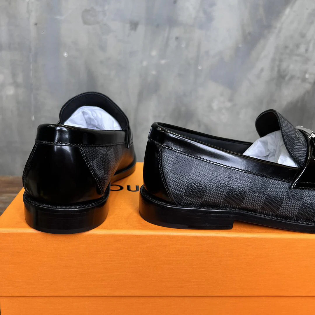 LV LOAFER