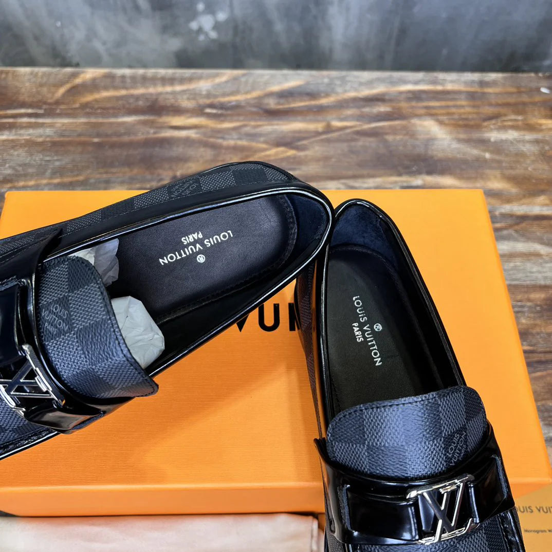 LV LOAFER