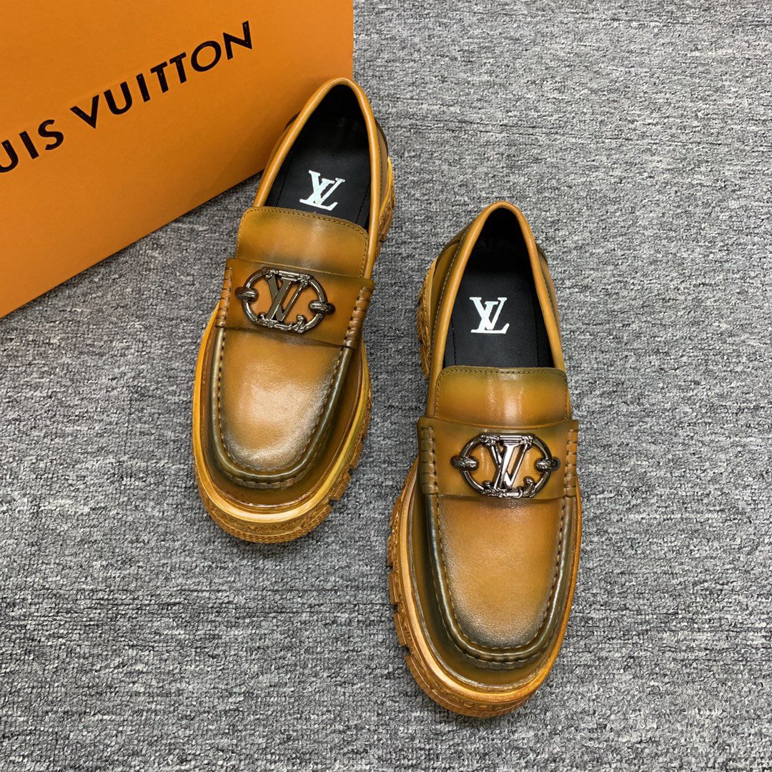 LV LOAFER
