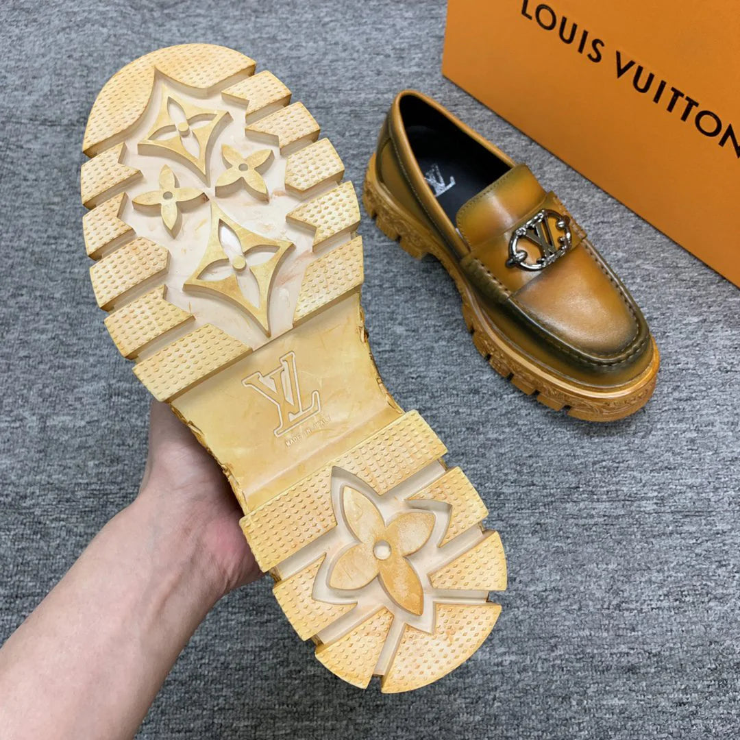 LV LOAFER