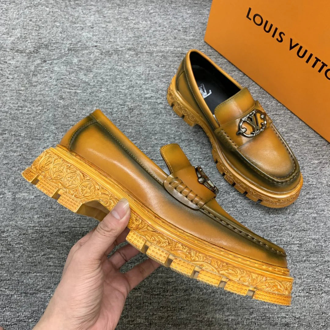 LV LOAFER