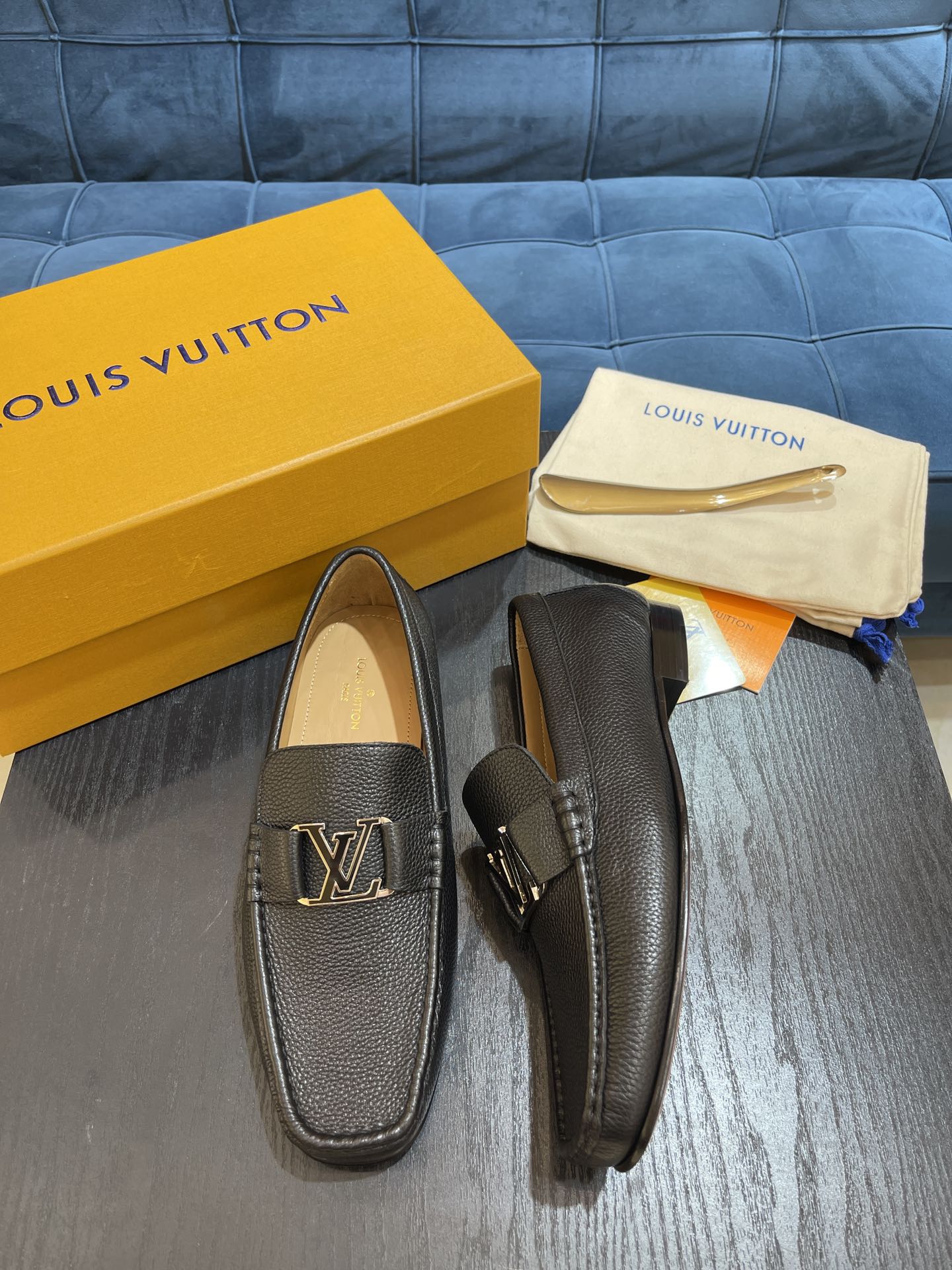 LV LOAFER