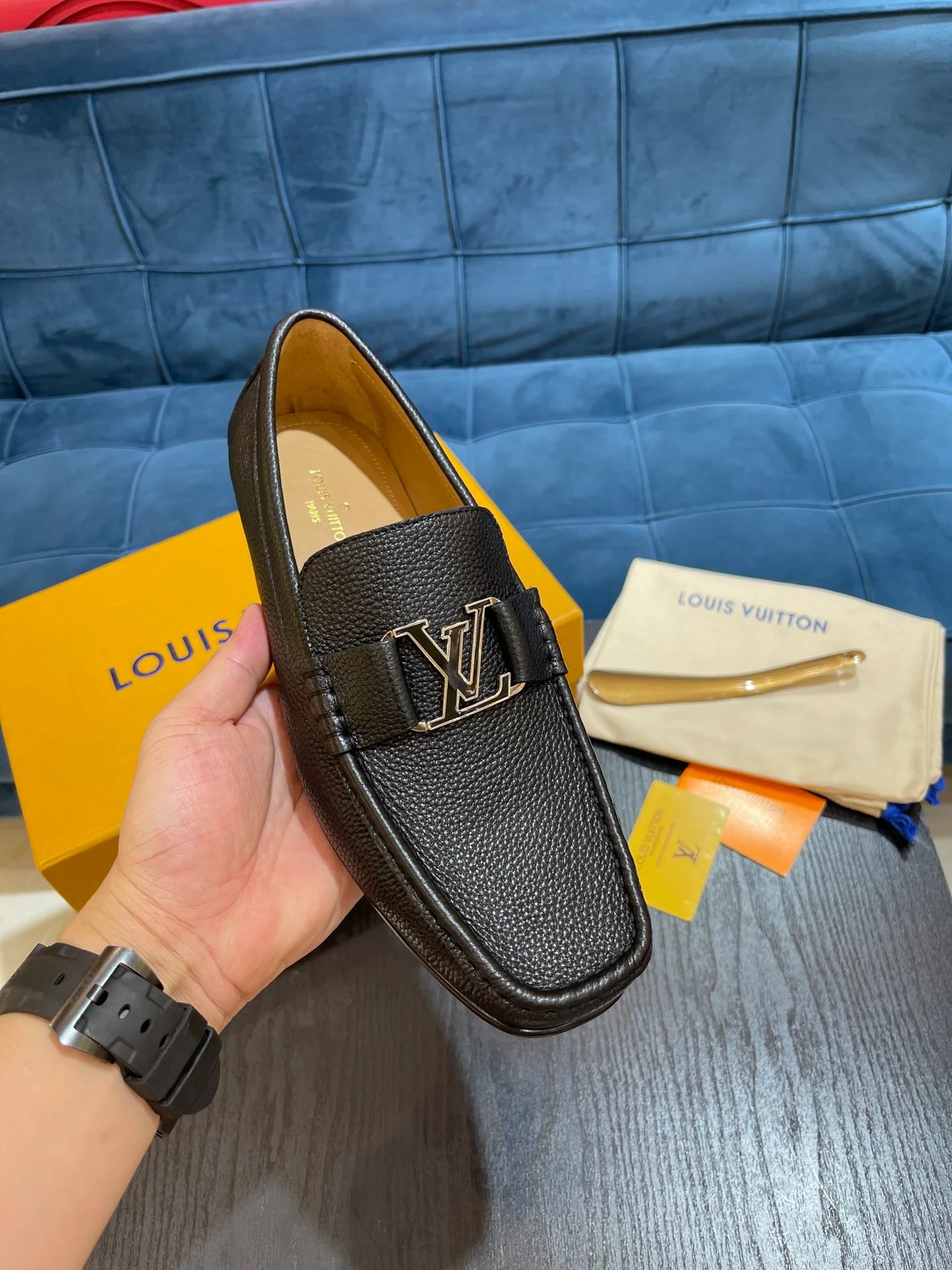 LV LOAFER
