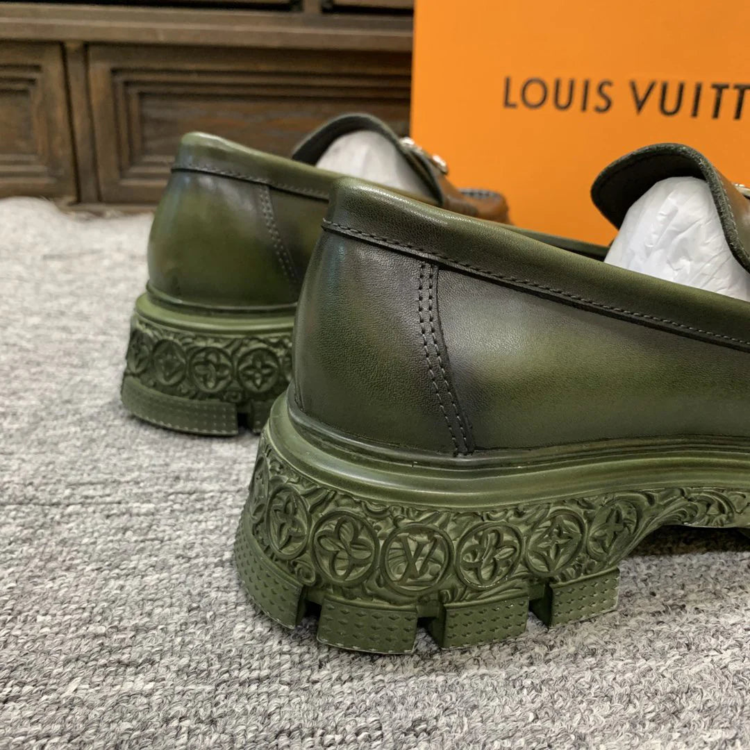 LV LOAFER