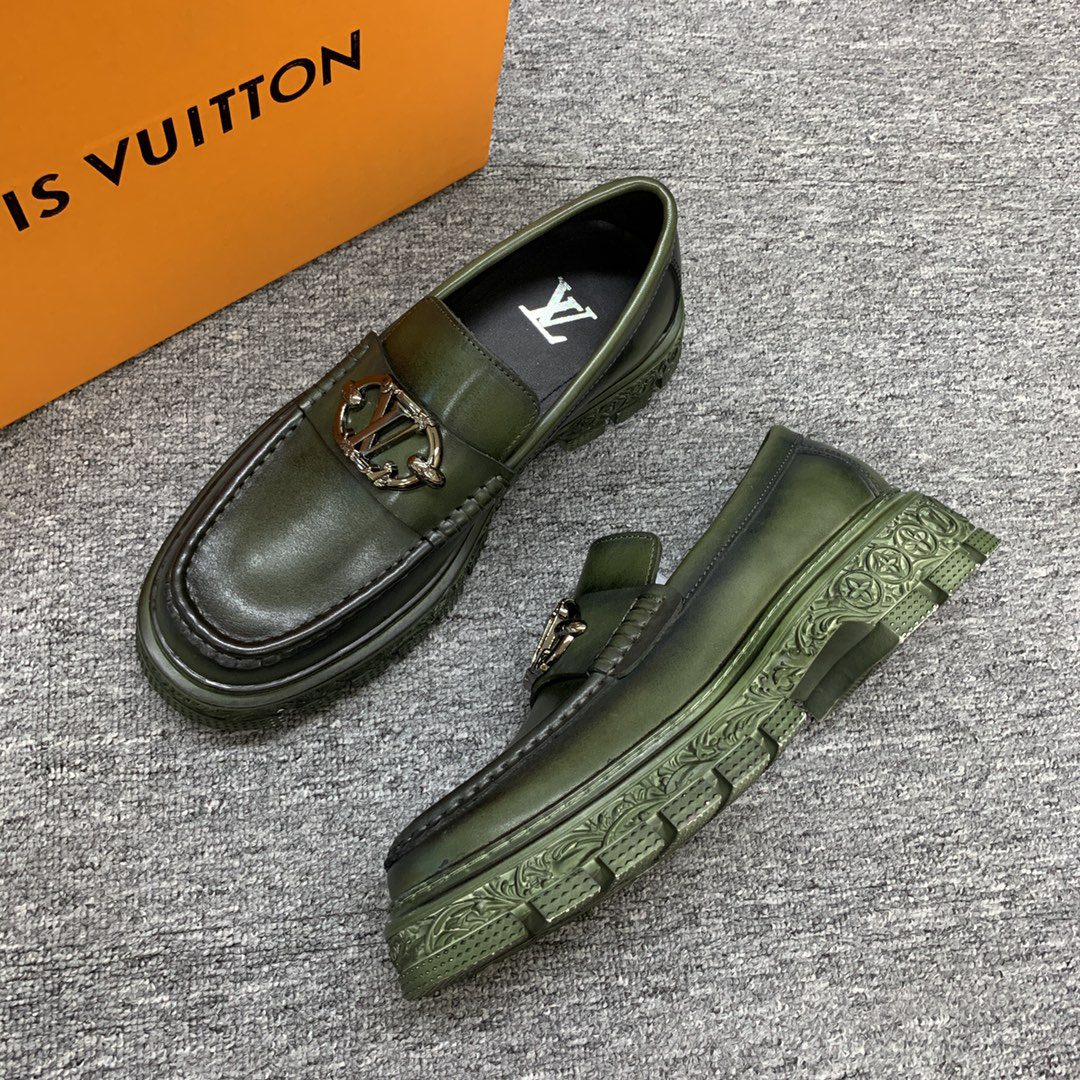 LV LOAFER