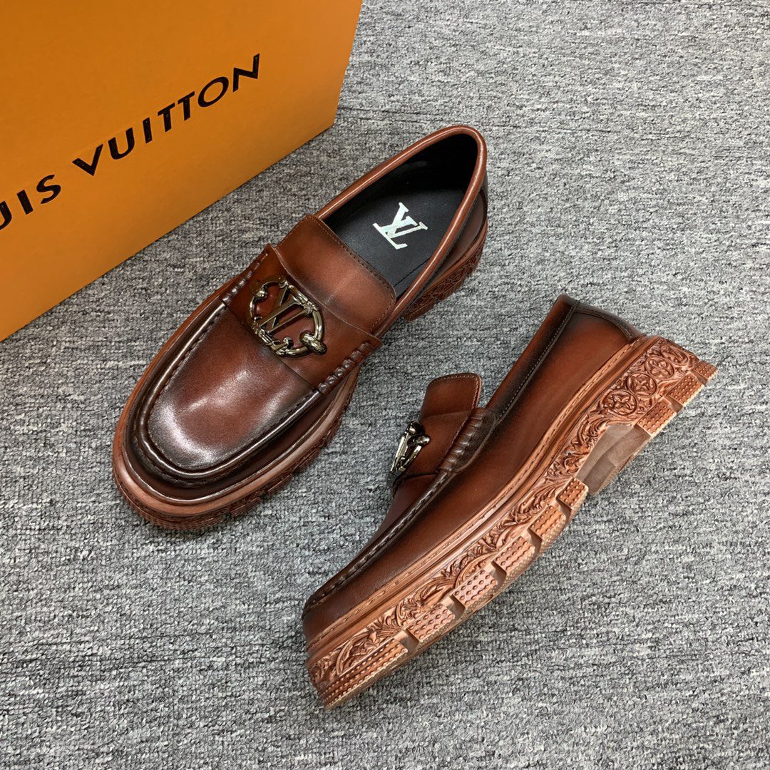 LV LOAFER