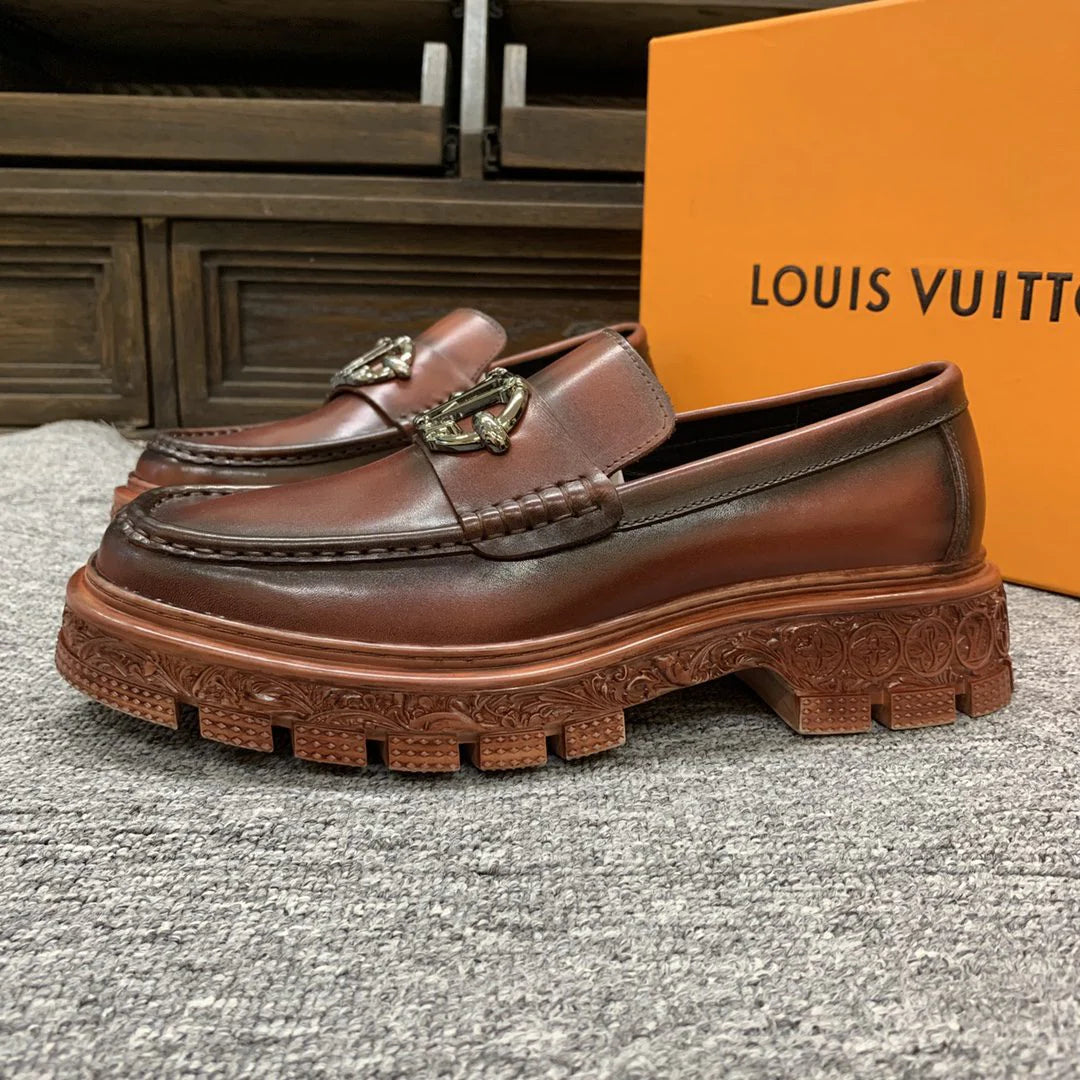 LV LOAFER