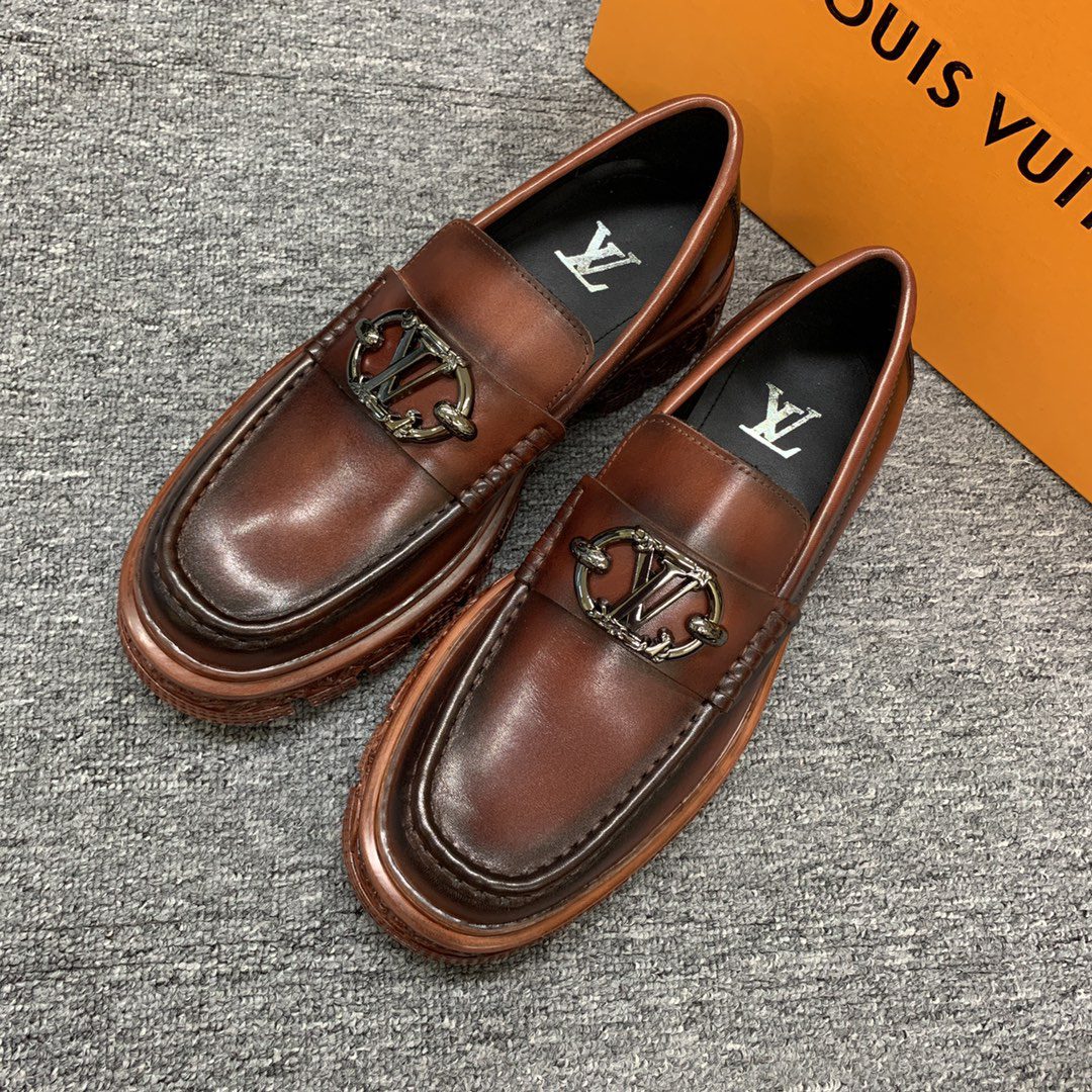 LV LOAFER