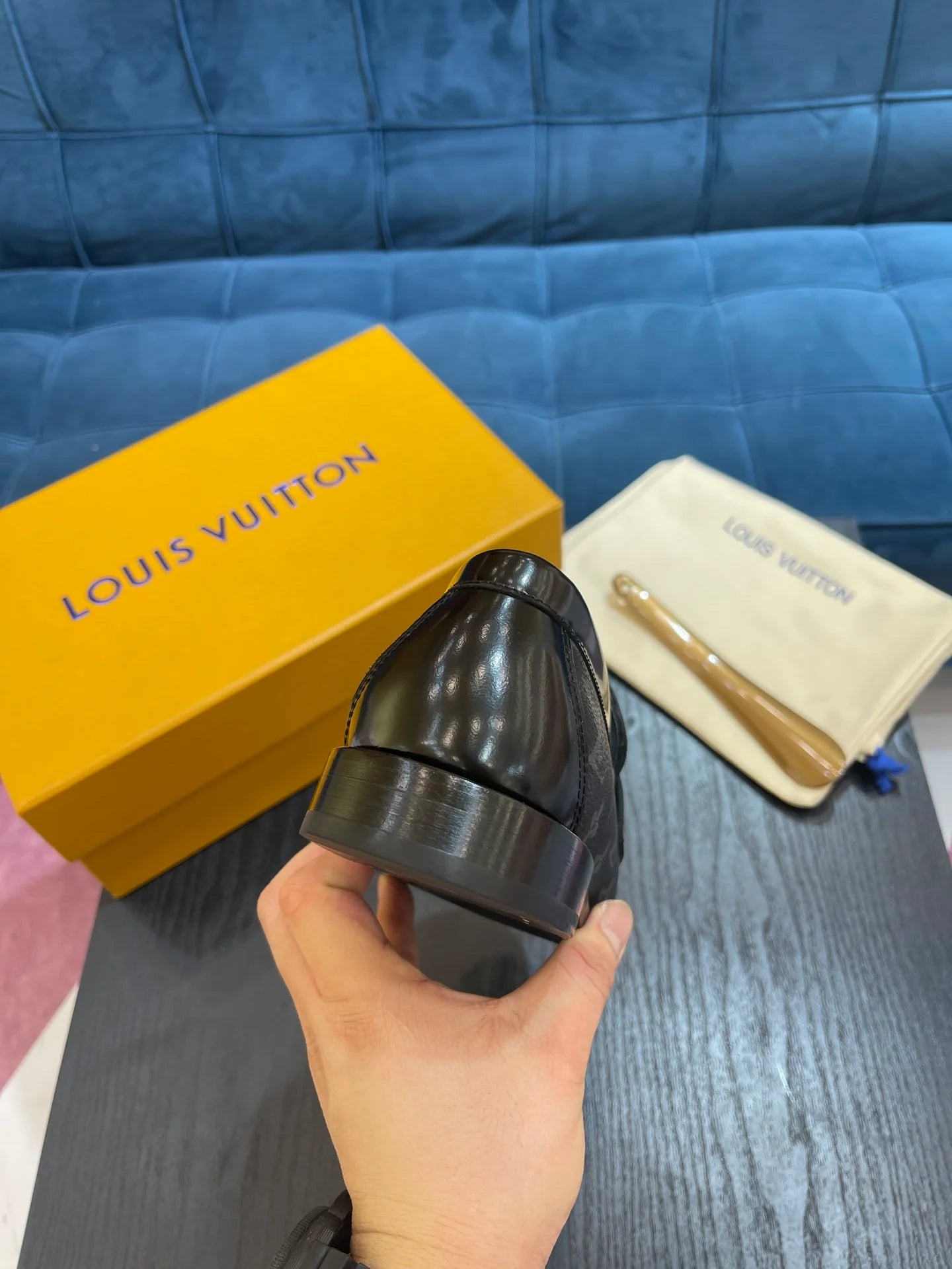LV LOAFER