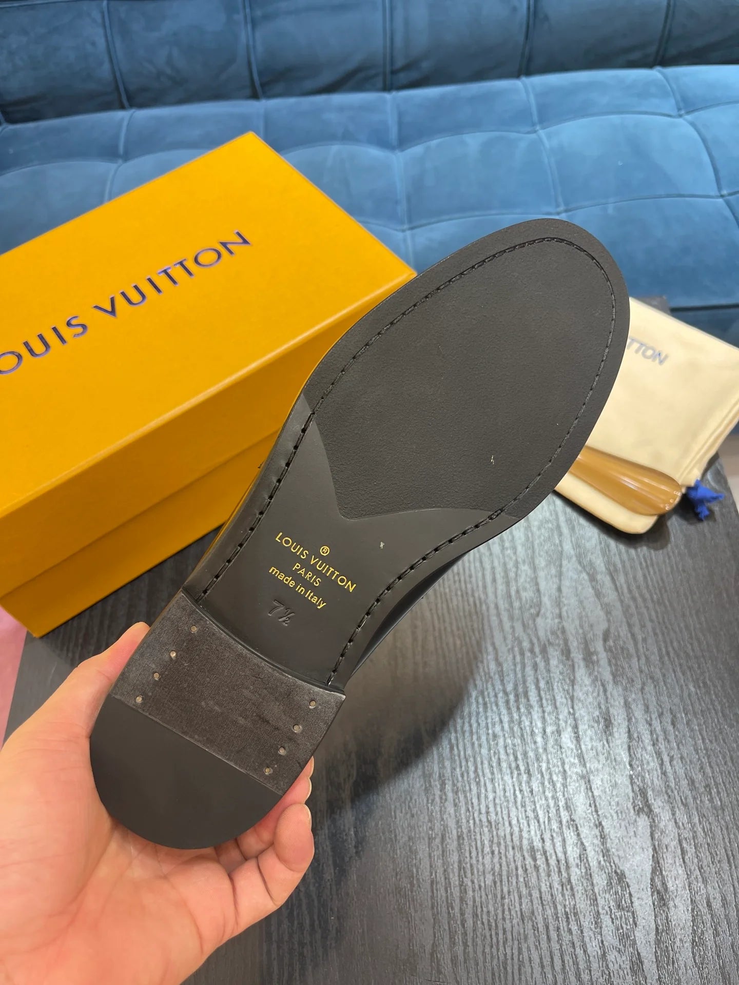 LV LOAFER