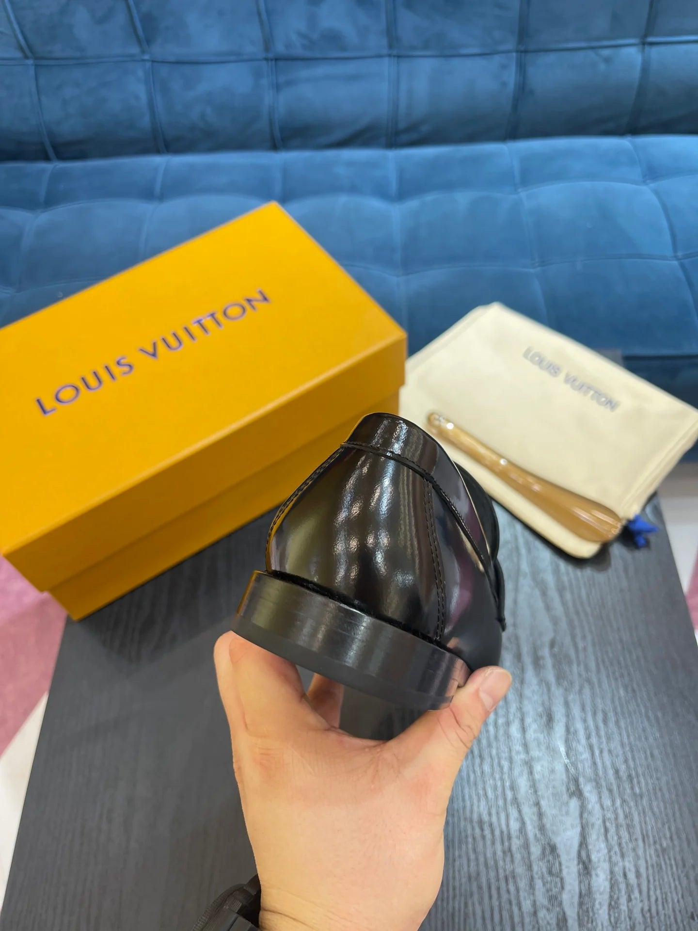 LV LOAFER