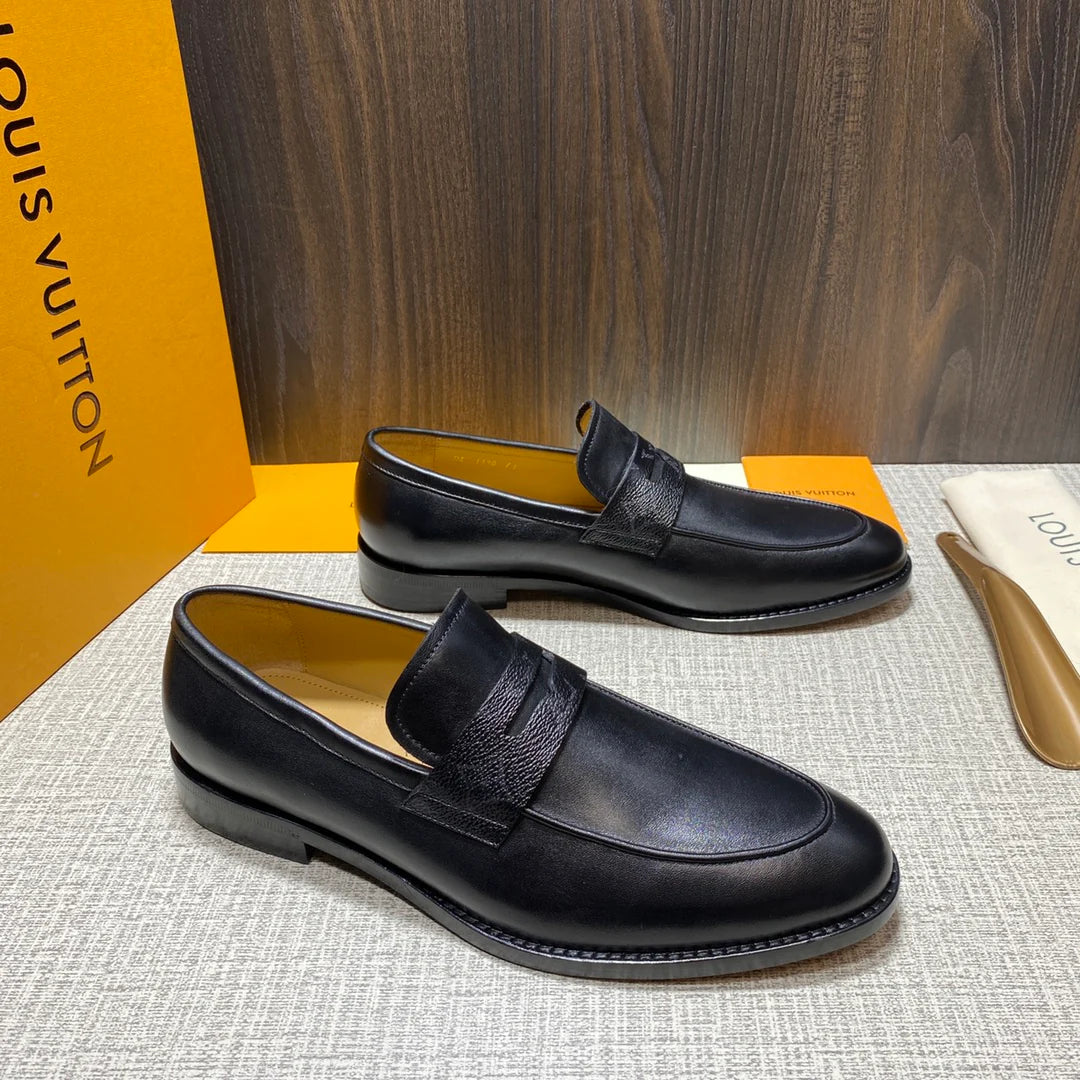 LV LOAFER
