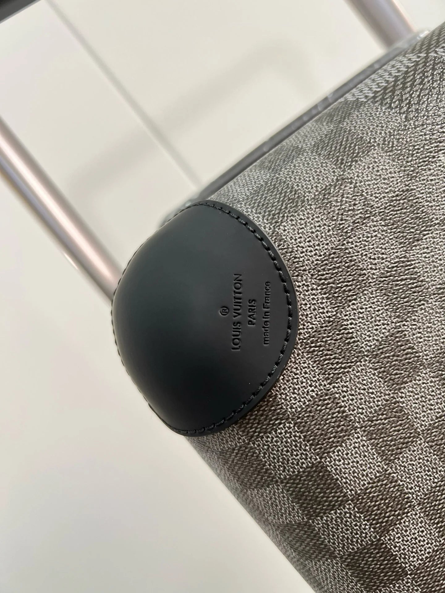 LV LUGGAGE