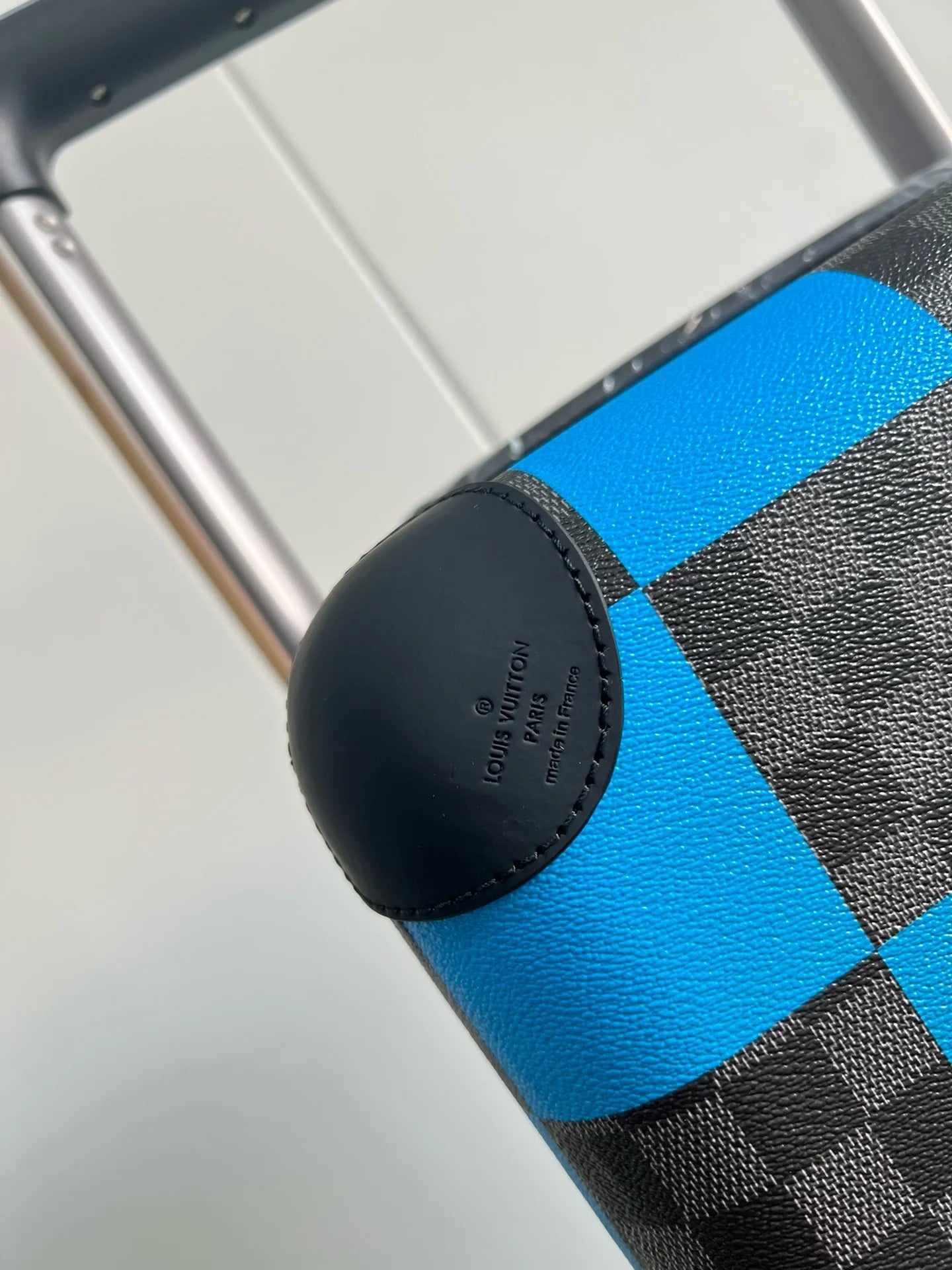 LV LUGGAGE