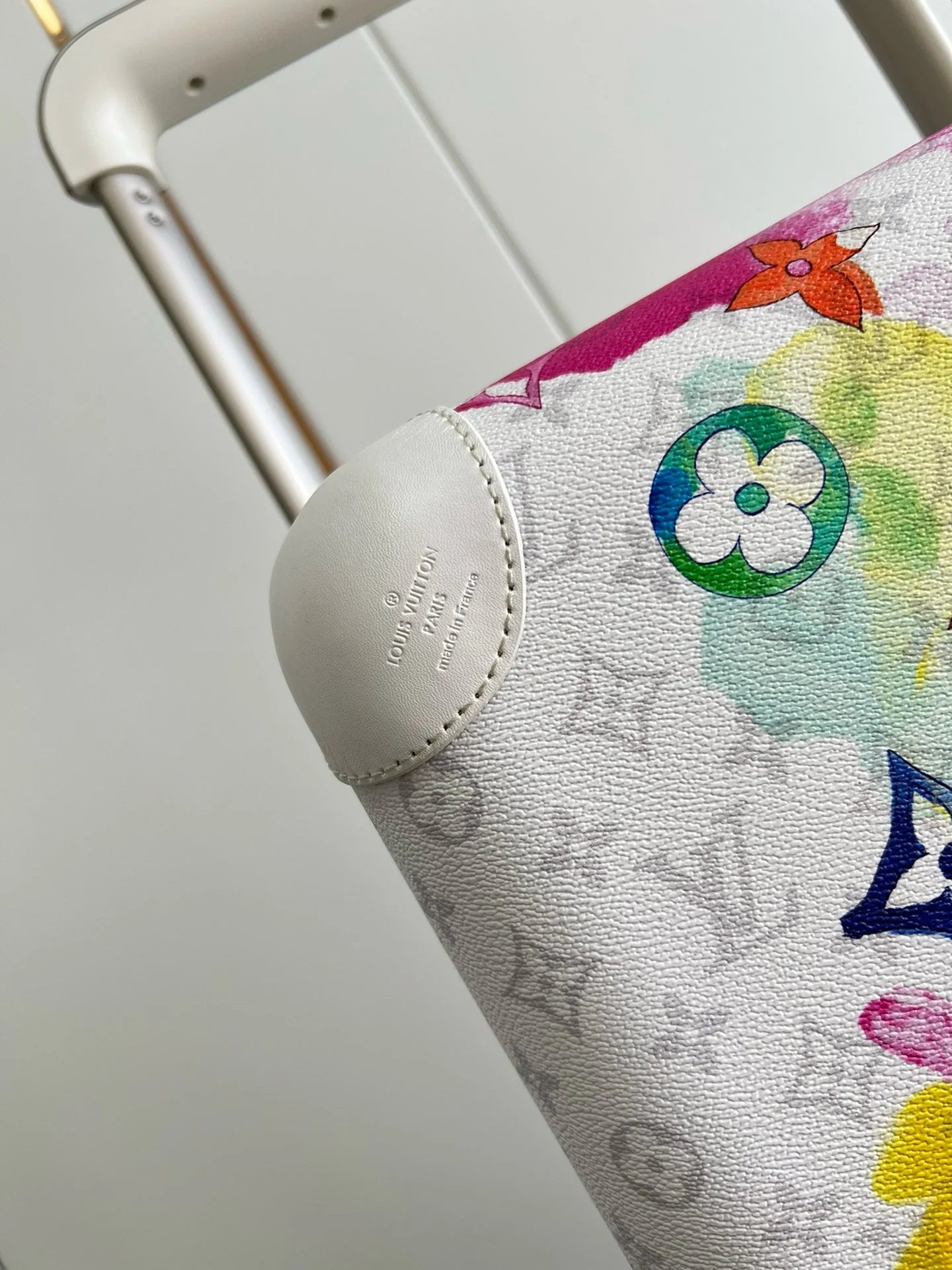 LV LUGGAGE