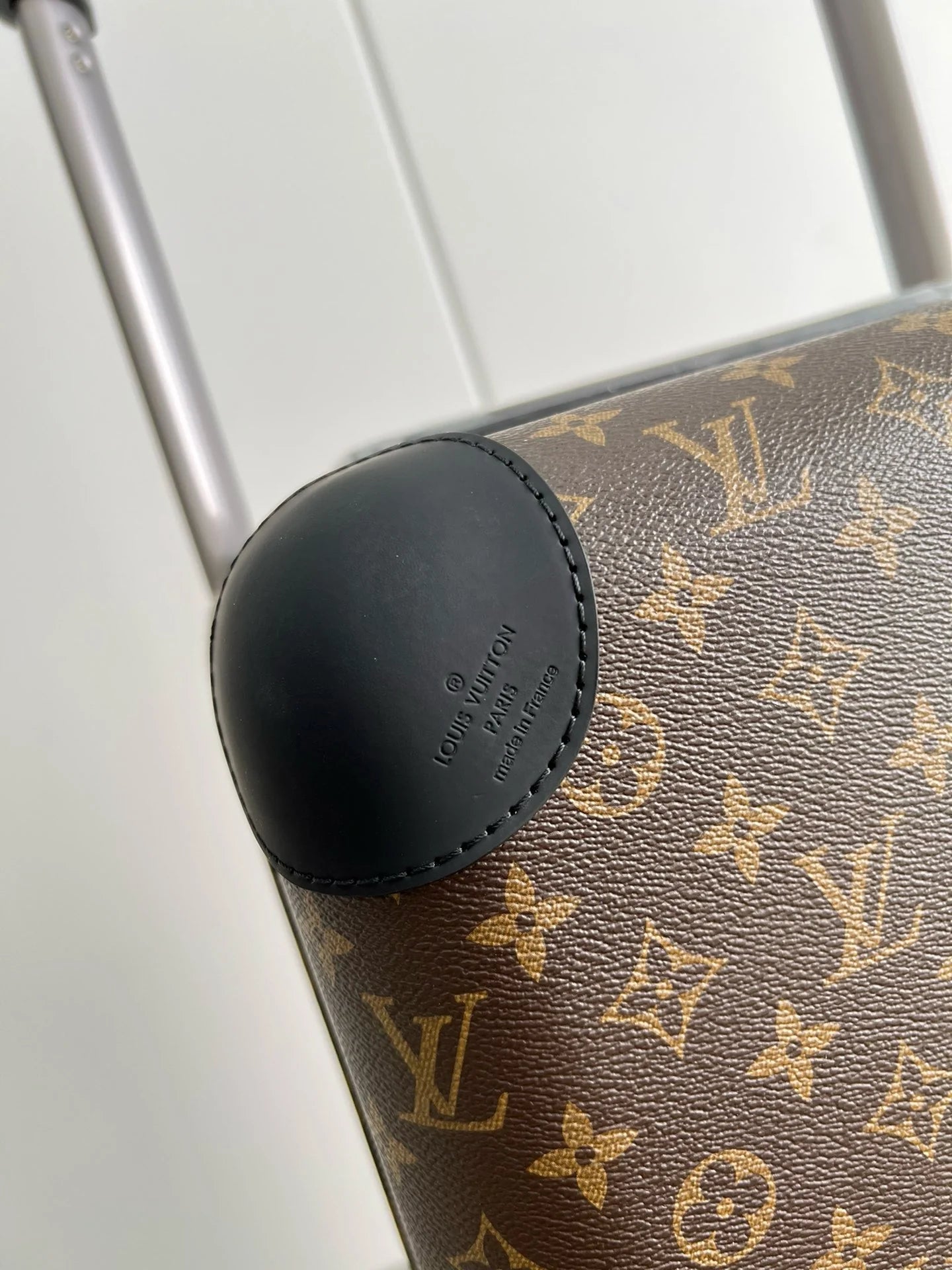 LV LUGGAGE