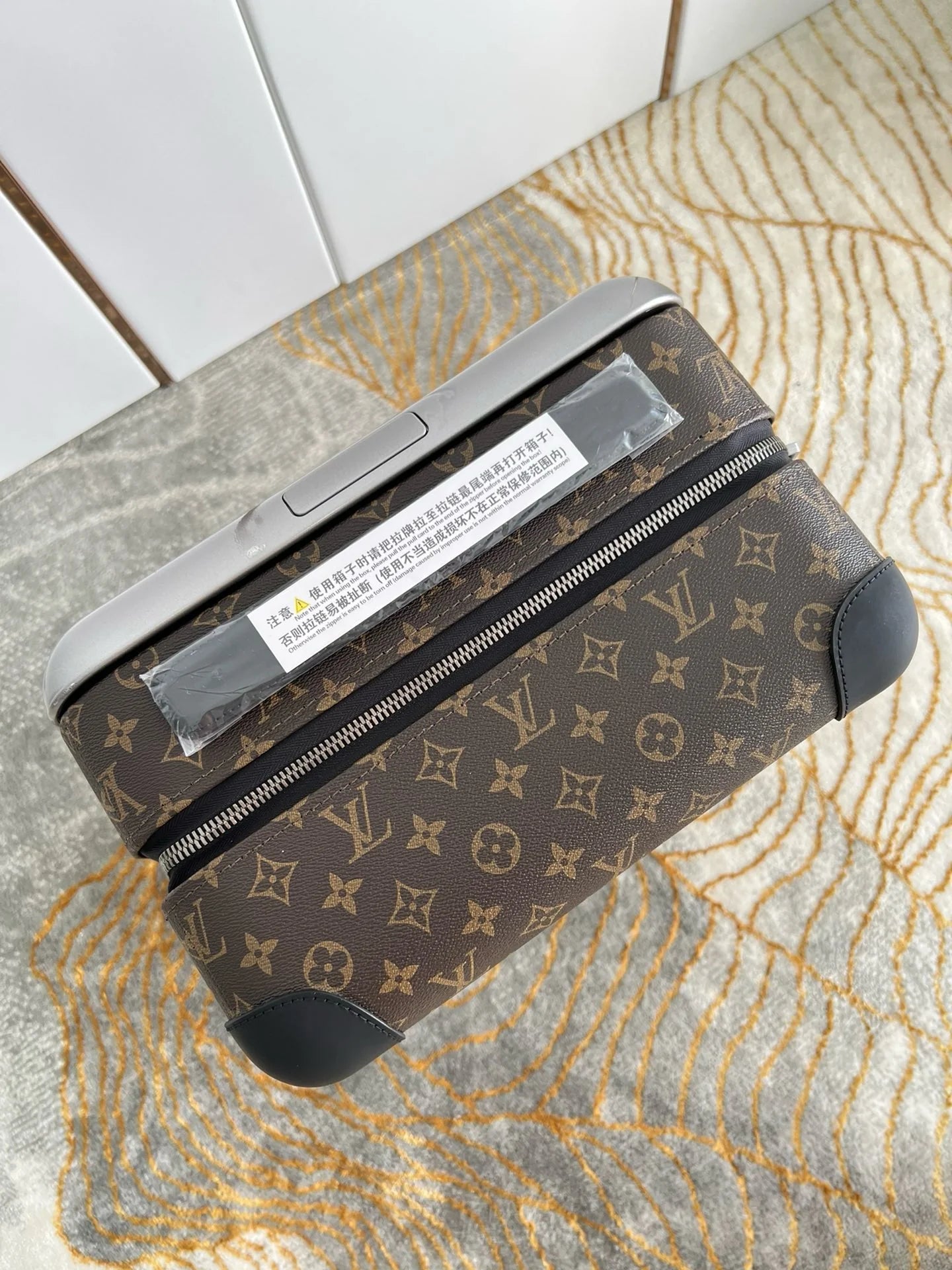 LV LUGGAGE