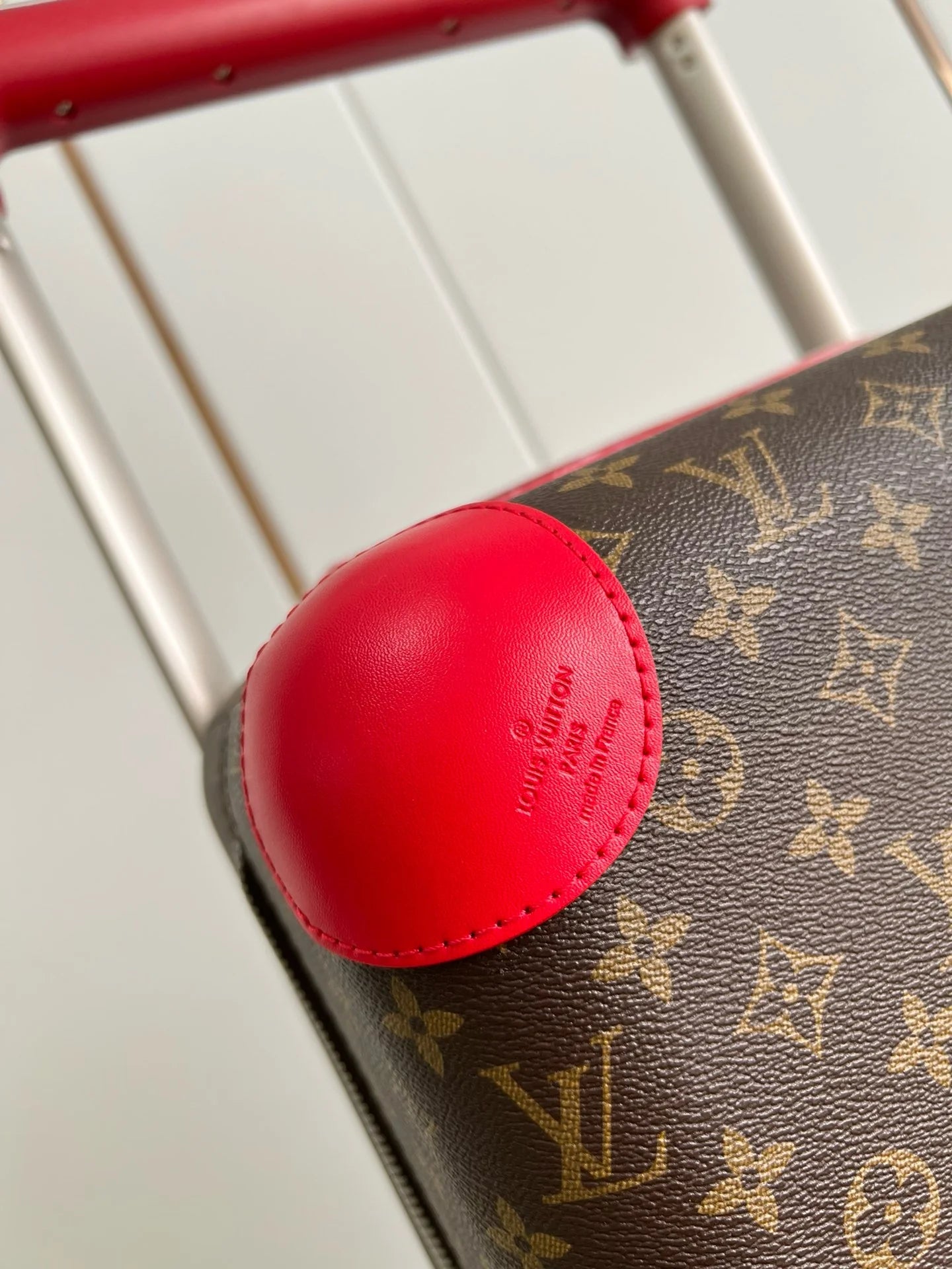 LV LUGGAGE