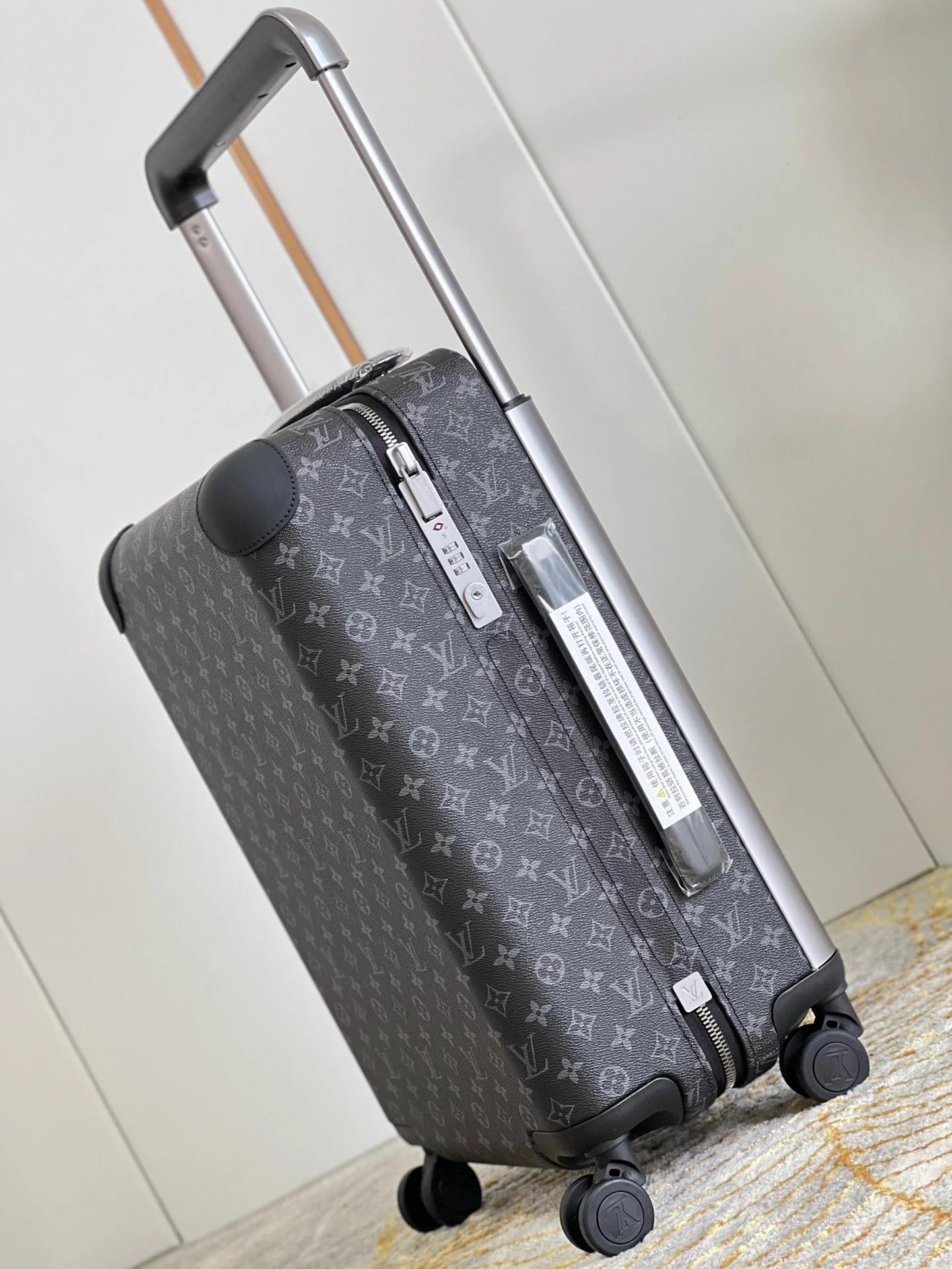 LV LUGGAGE