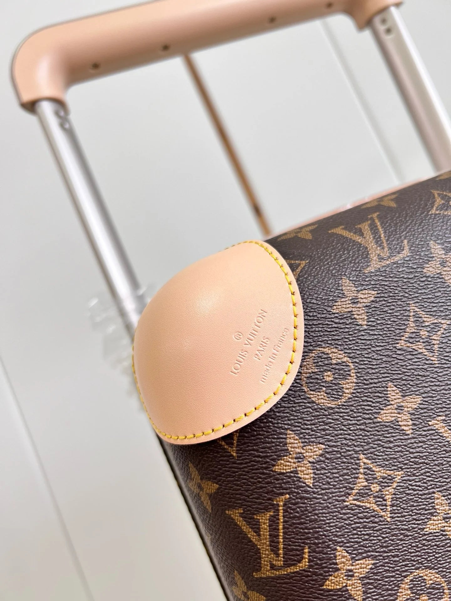LV LUGGAGE