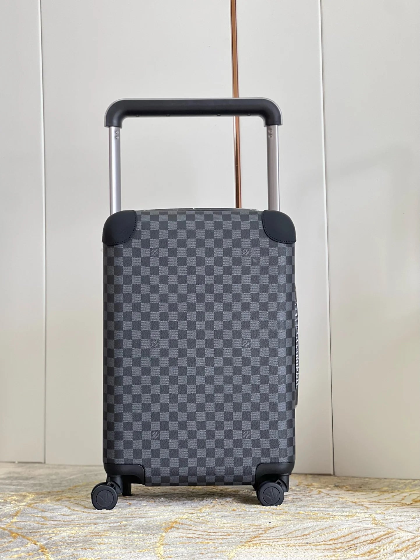 LV LUGGAGE