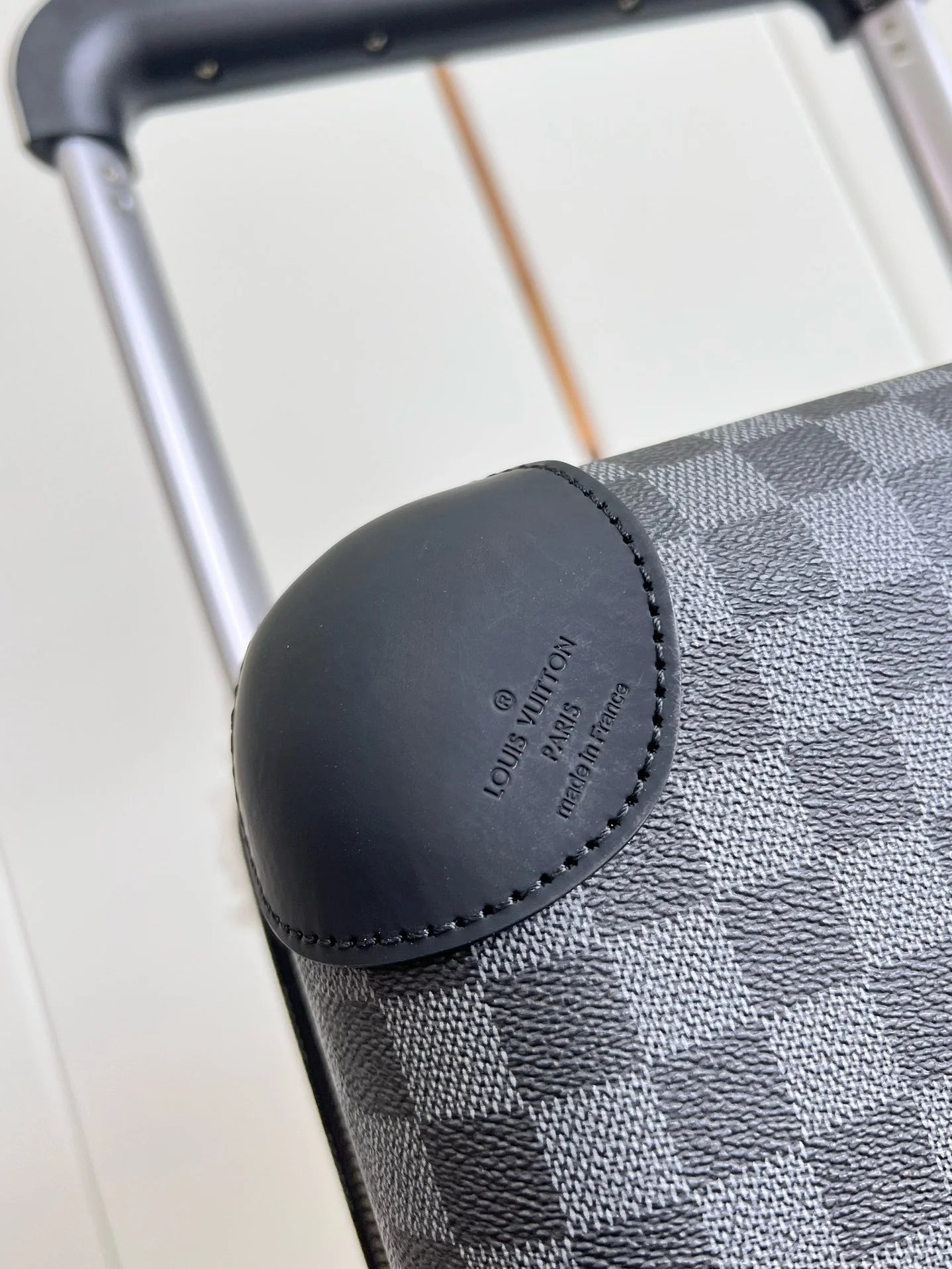 LV LUGGAGE