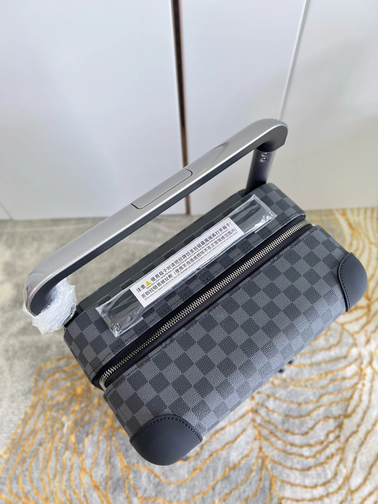 LV LUGGAGE