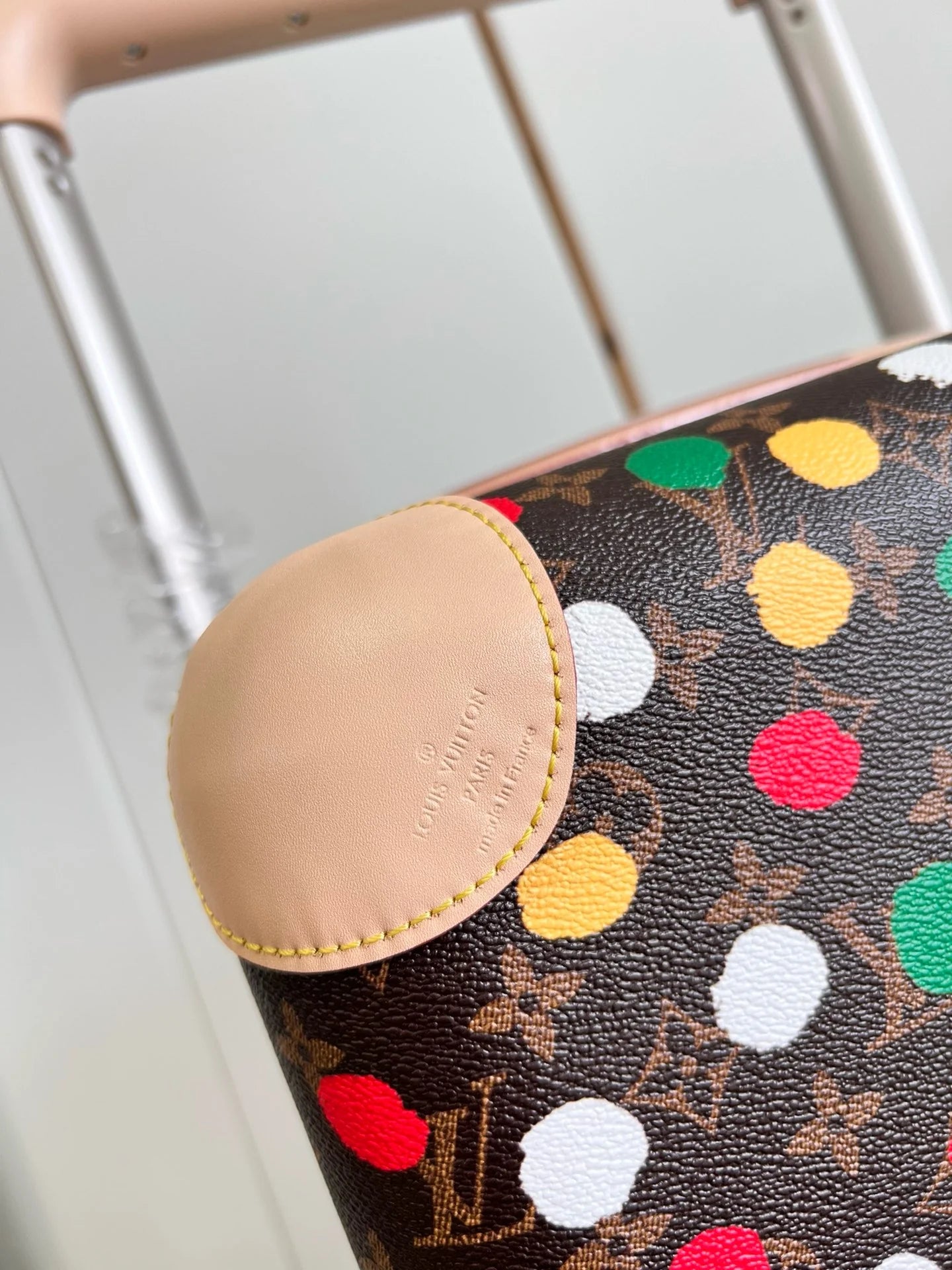 LV LUGGAGE