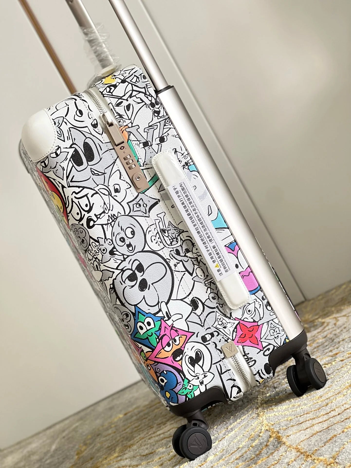 LV LUGGAGE