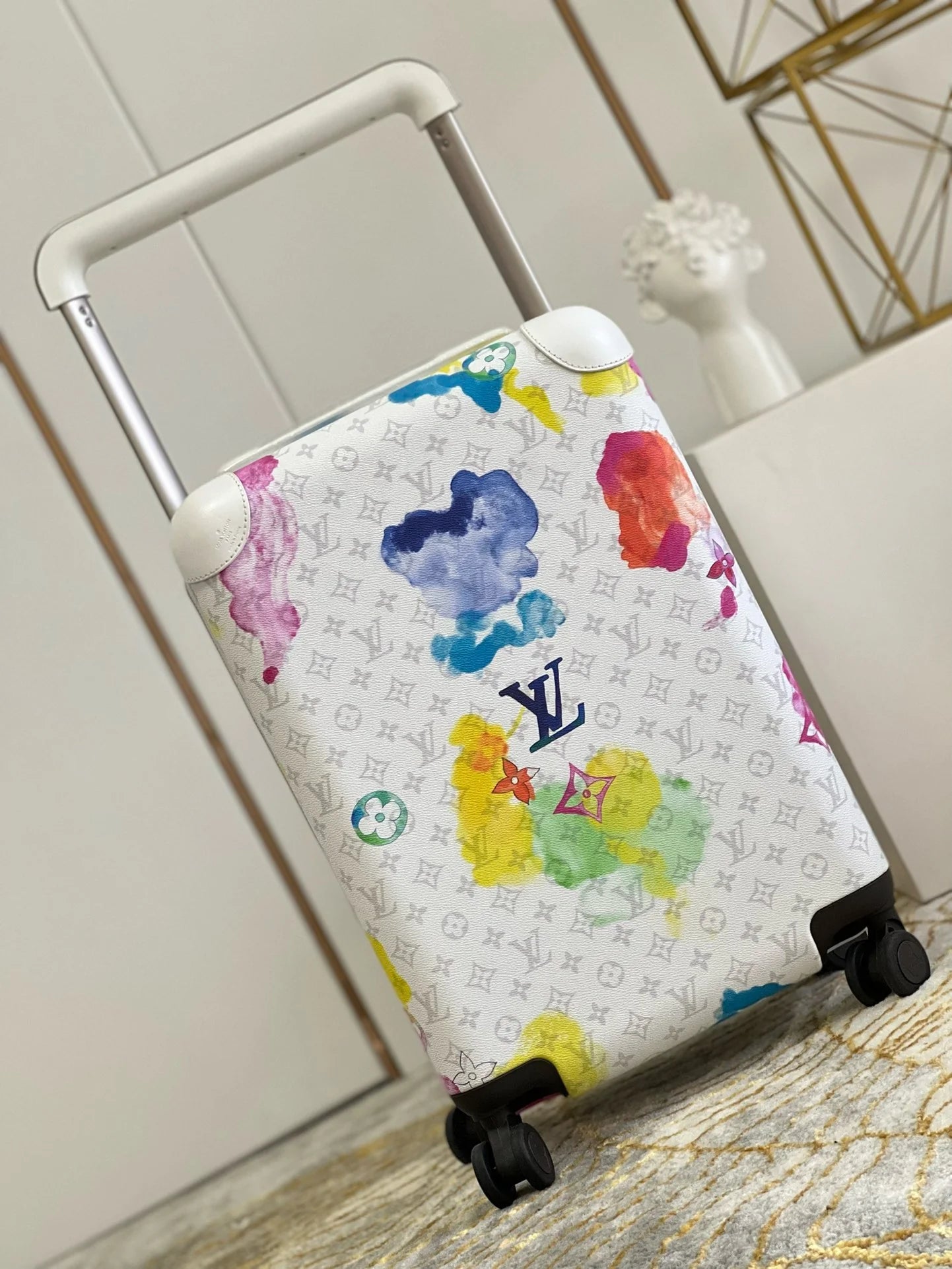 LV LUGGAGE