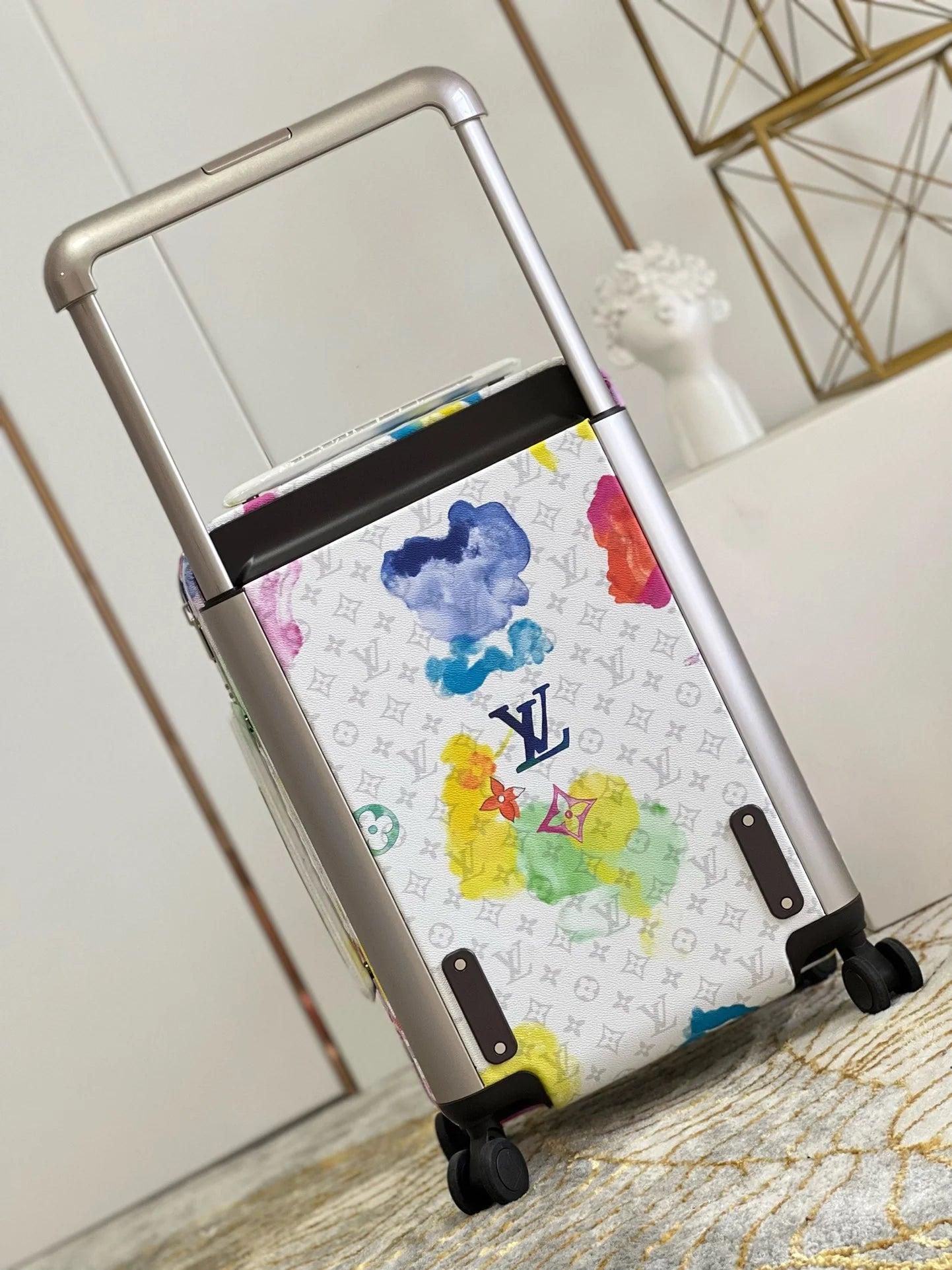 LV LUGGAGE