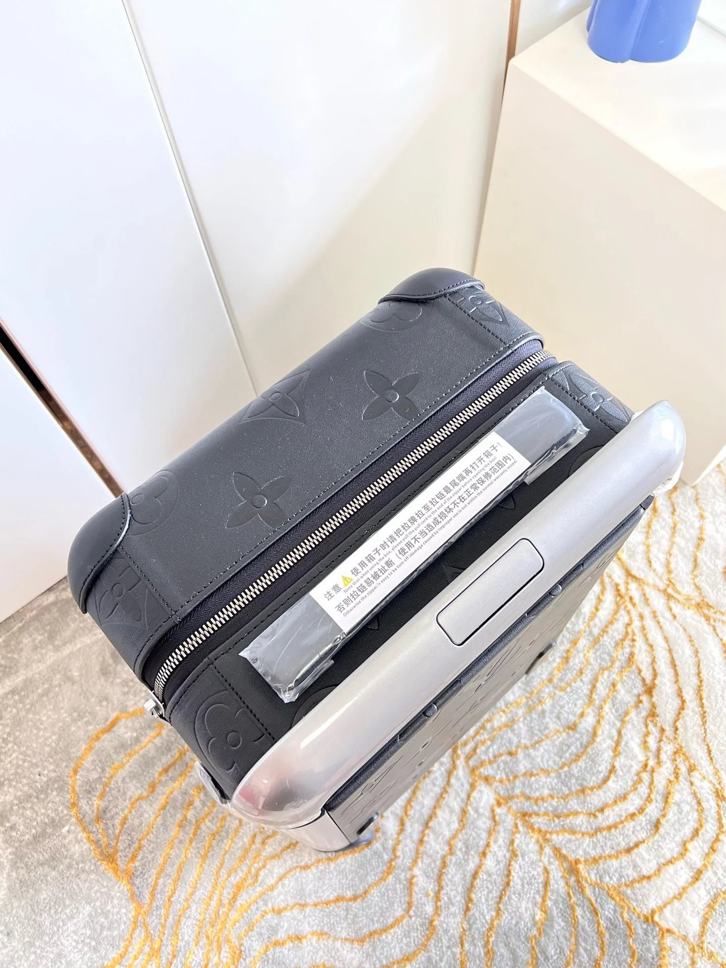 LV LUGGAGE