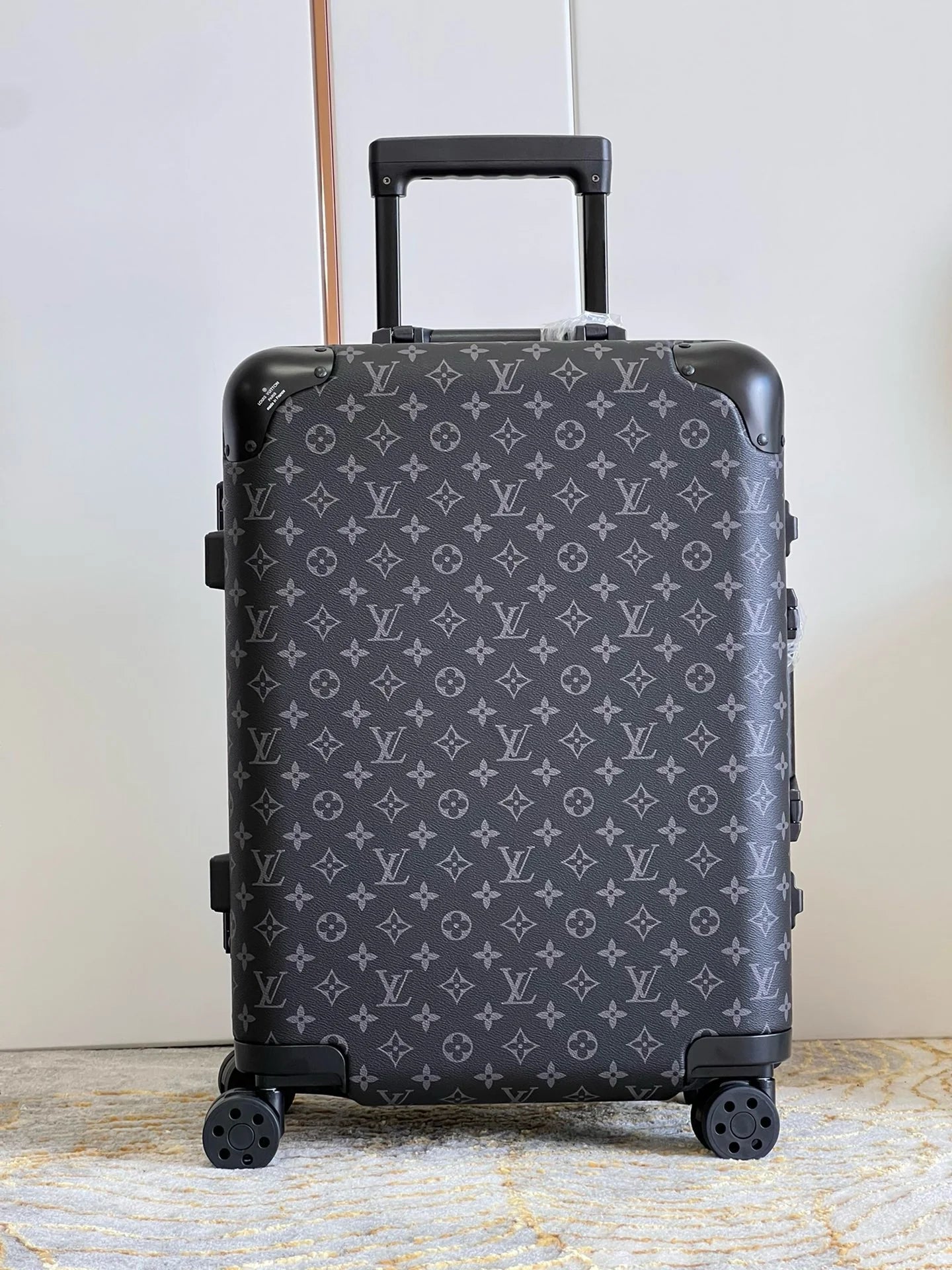 LV LUGGAGE