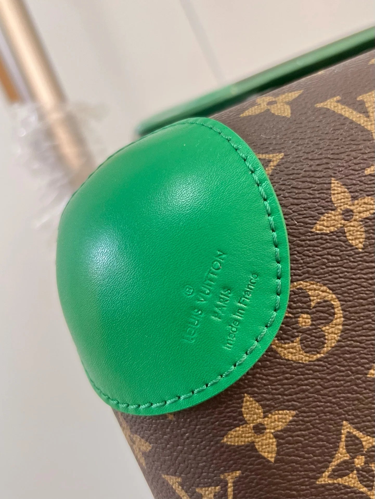 LV LUGGAGE