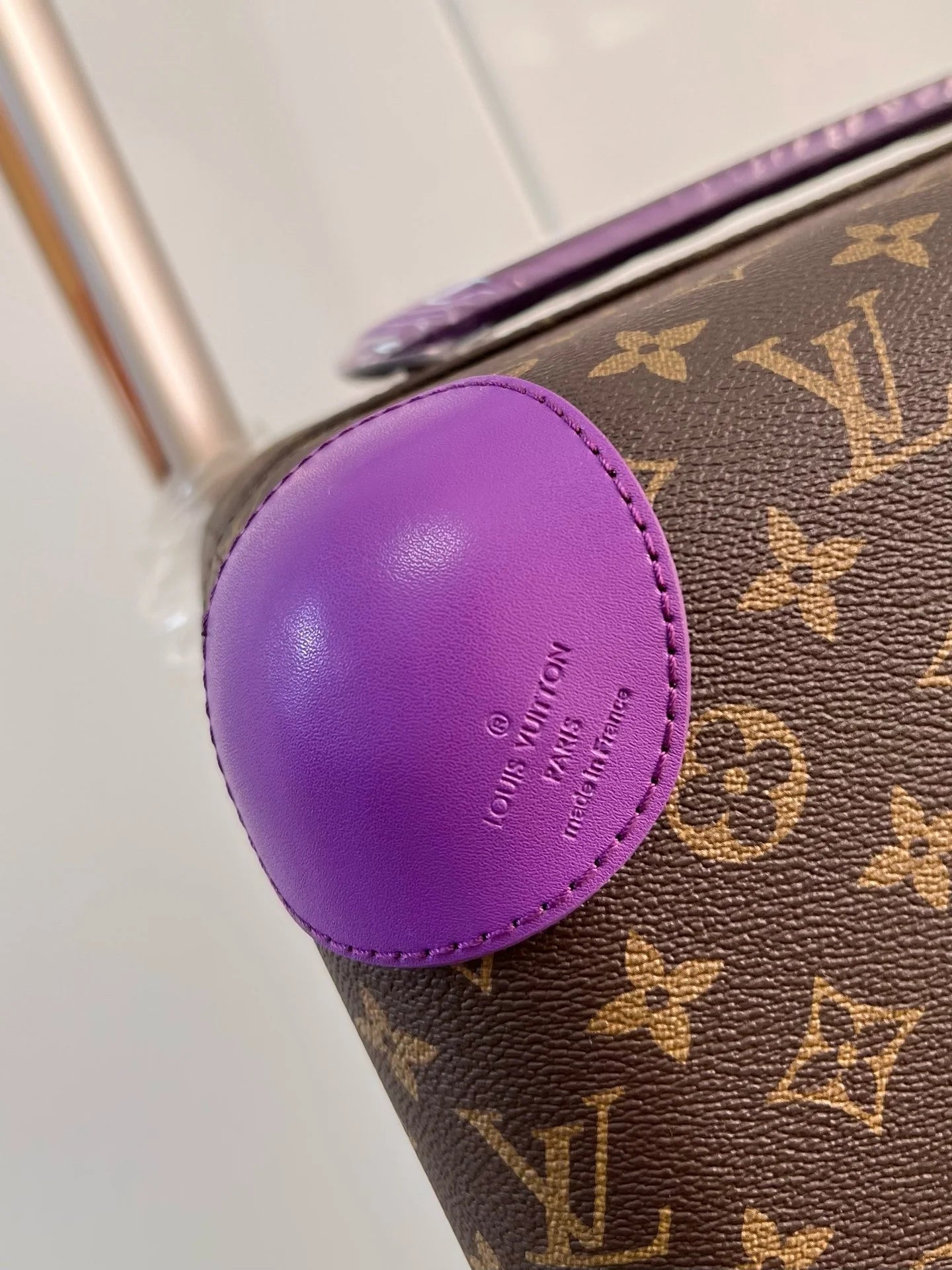 LV LUGGAGE