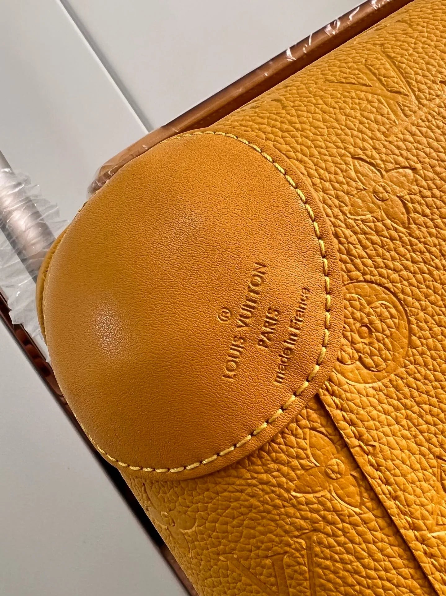 LV LUGGAGE