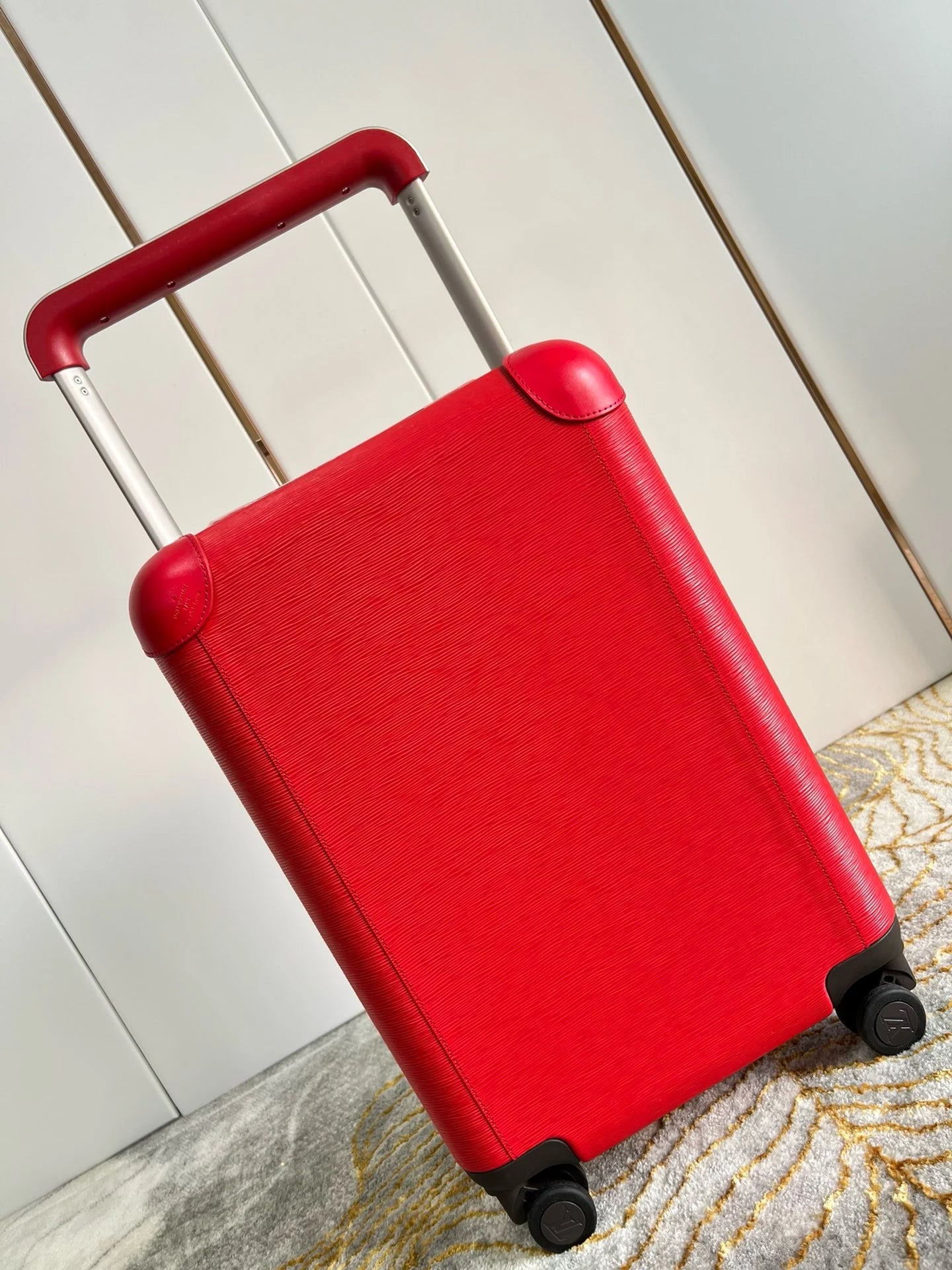 LV LUGGAGE