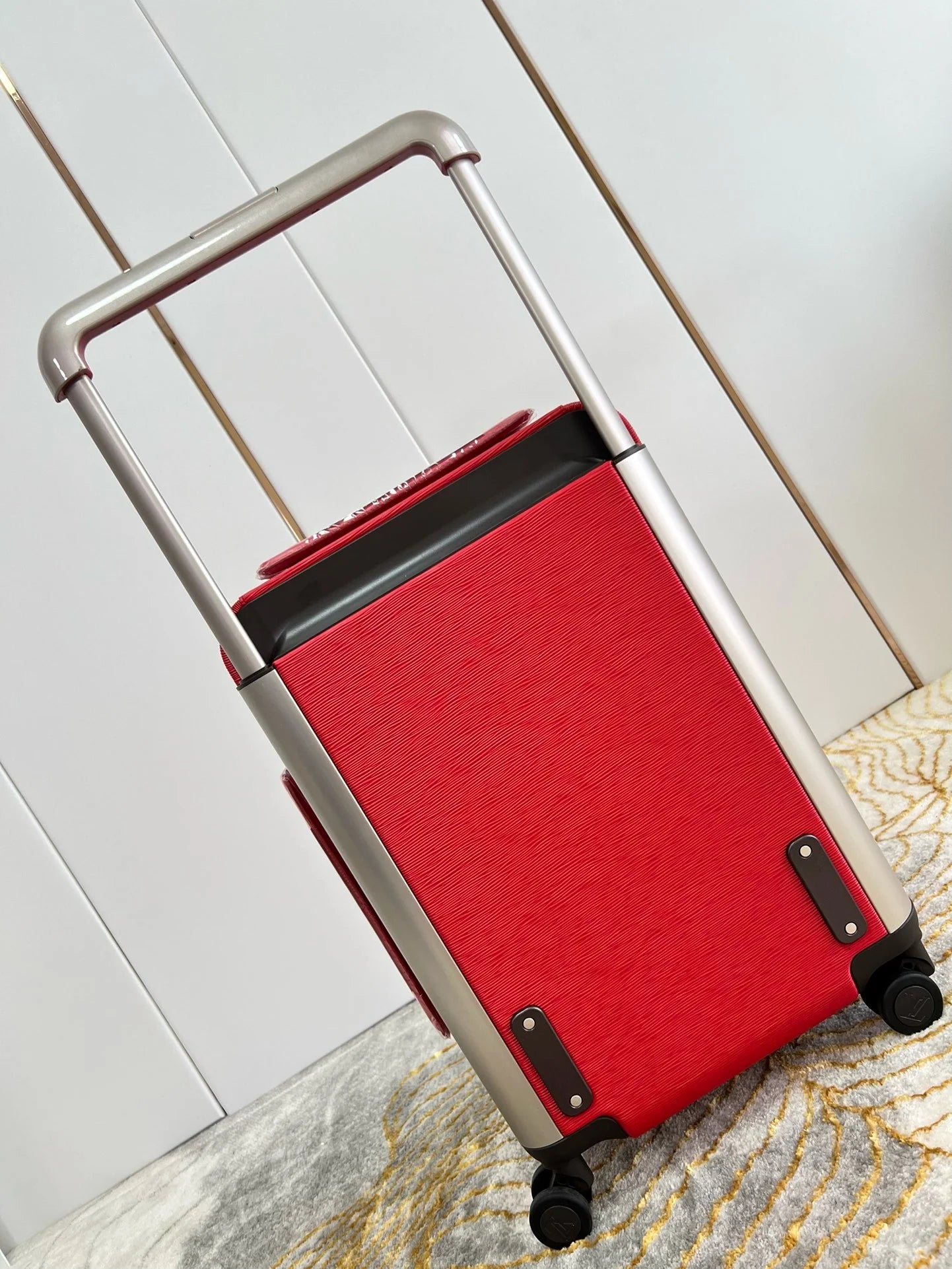 LV LUGGAGE