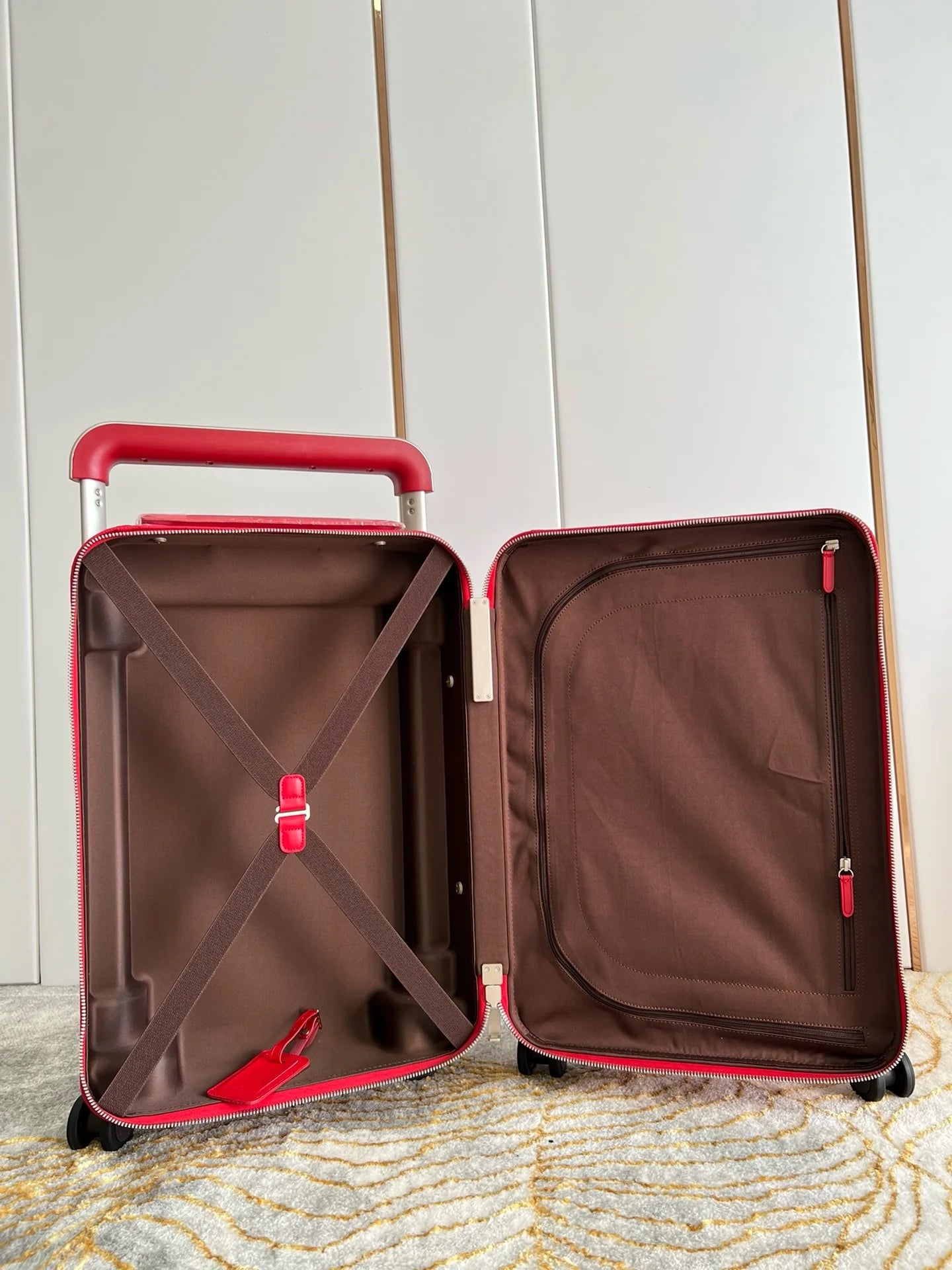 LV LUGGAGE