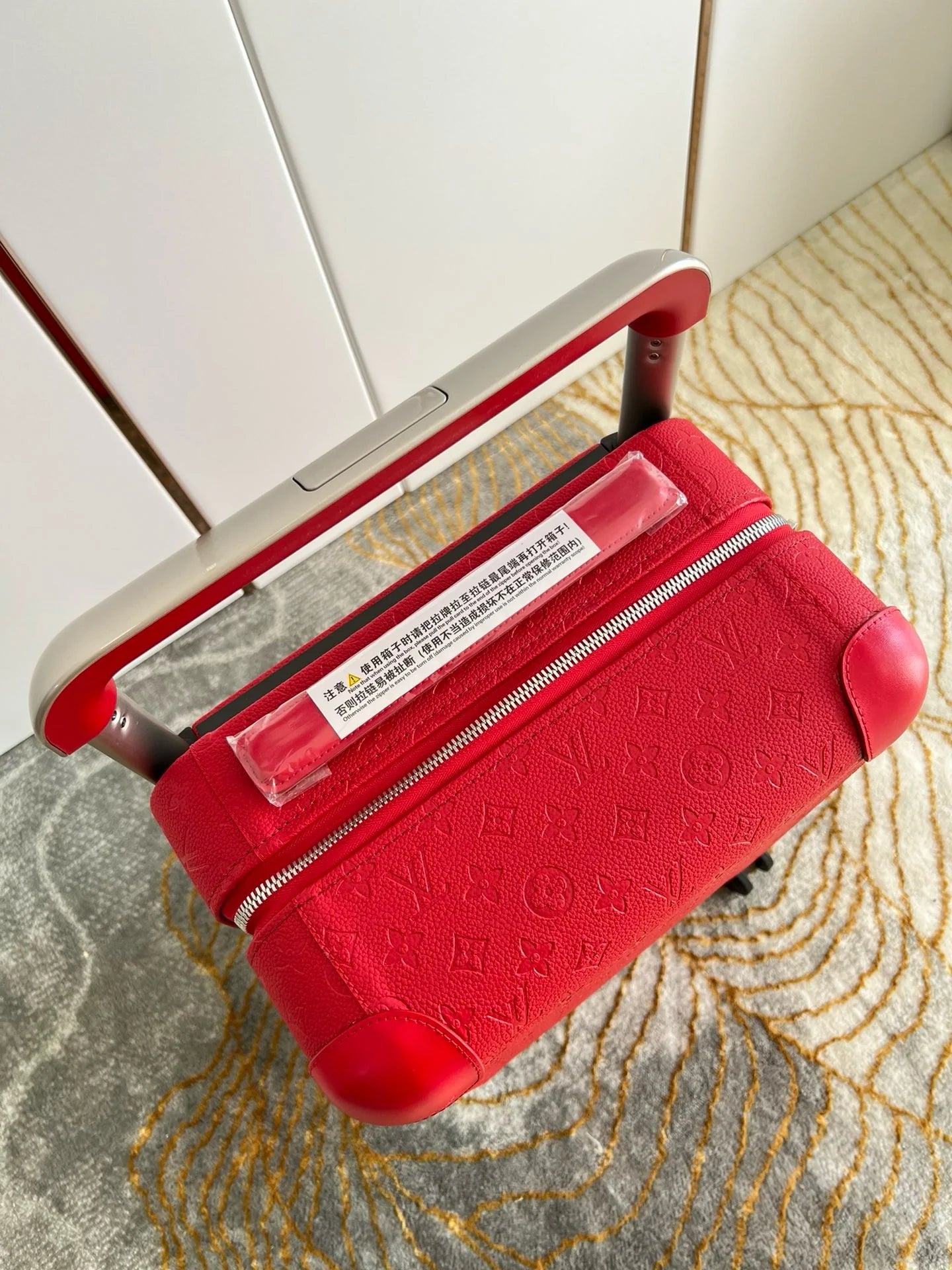 LV LUGGAGE