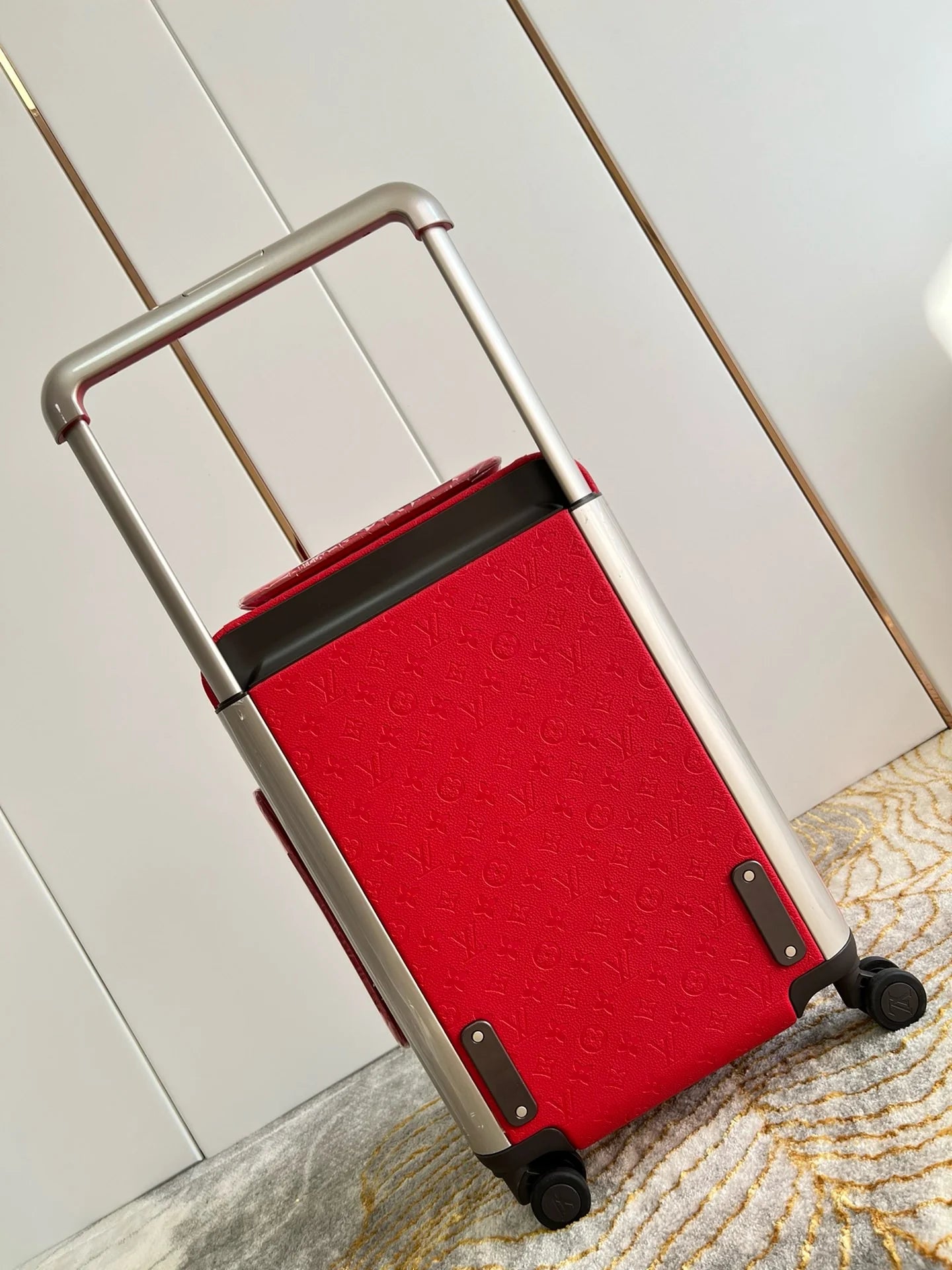 LV LUGGAGE