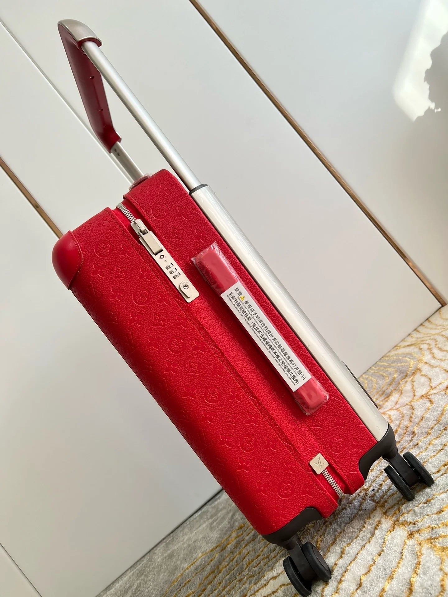 LV LUGGAGE