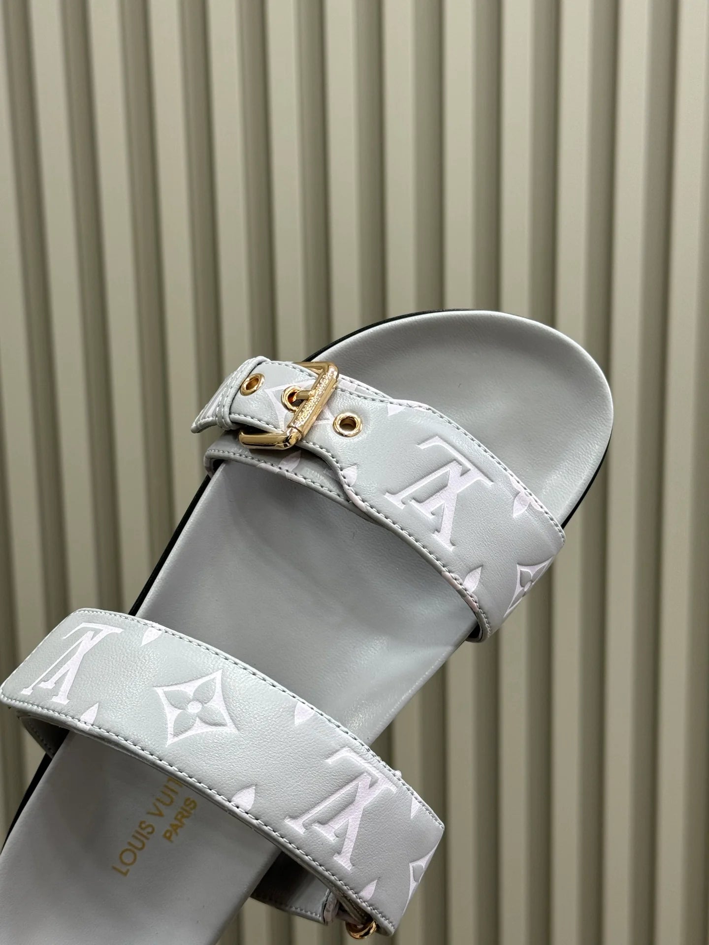 LV SANDAL